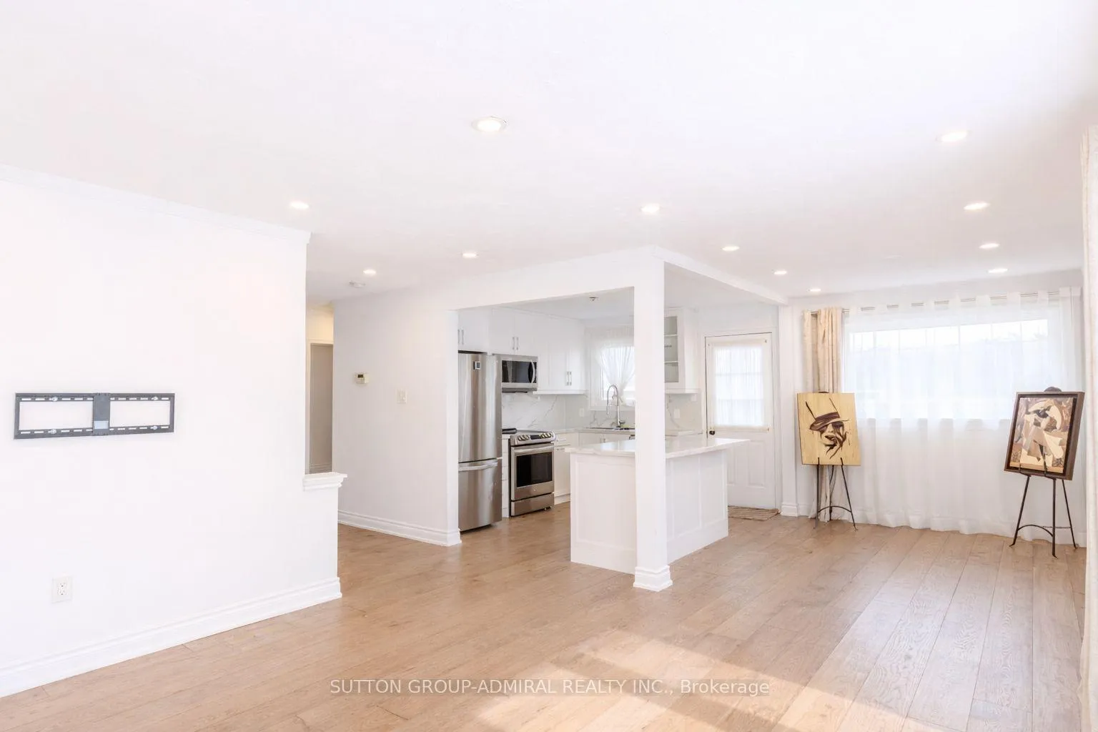Photo 9 of 8 Iber Court, Aurora, Aurora Village — HOMEH