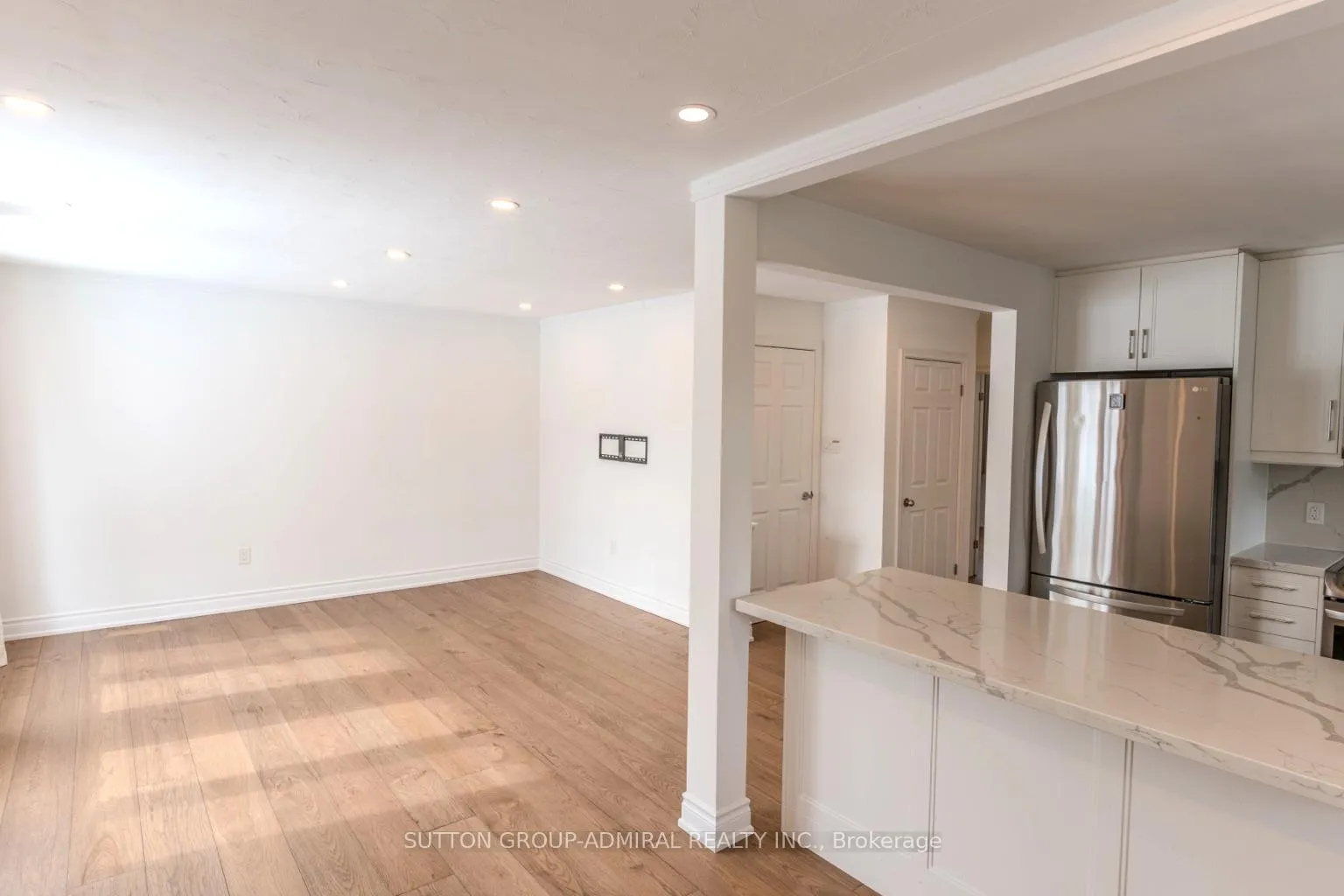 Photo 11 of 8 Iber Court, Aurora, Aurora Village — HOMEH