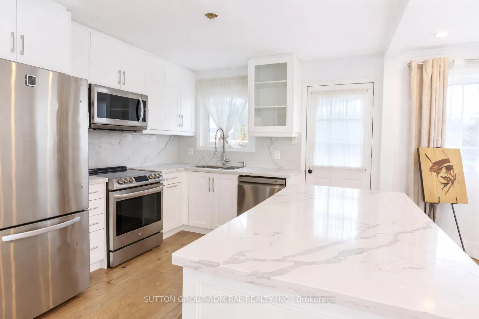 Photo 12 of 8 Iber Court, Aurora, Aurora Village — HOMEH