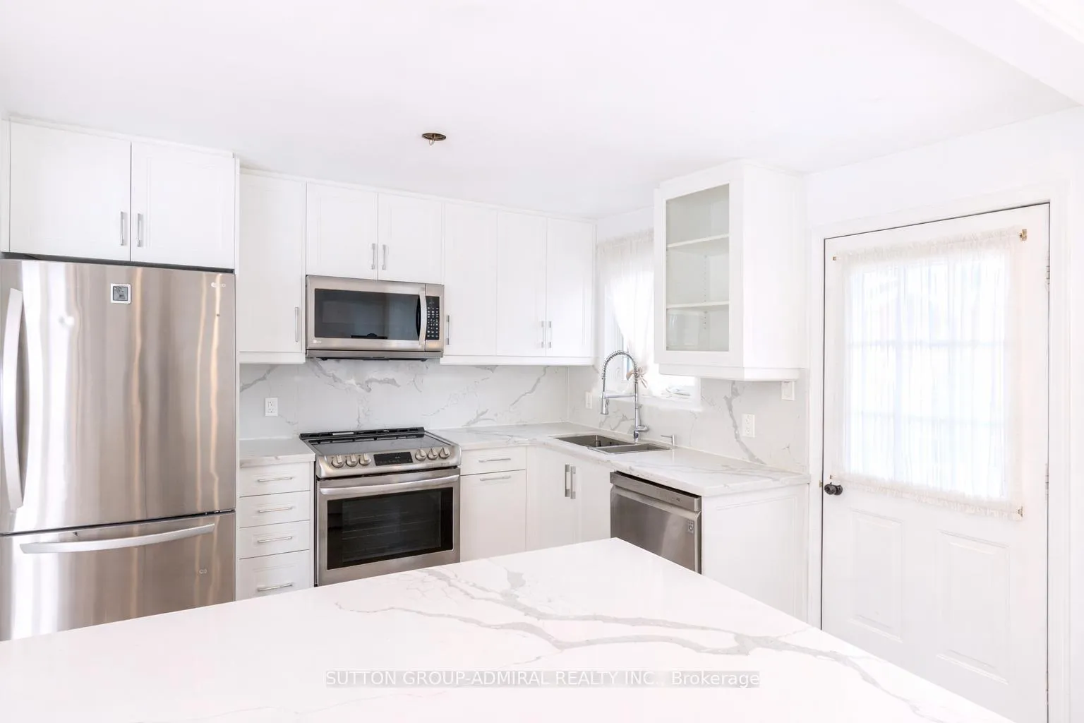 Photo 13 of 8 Iber Court, Aurora, Aurora Village — HOMEH