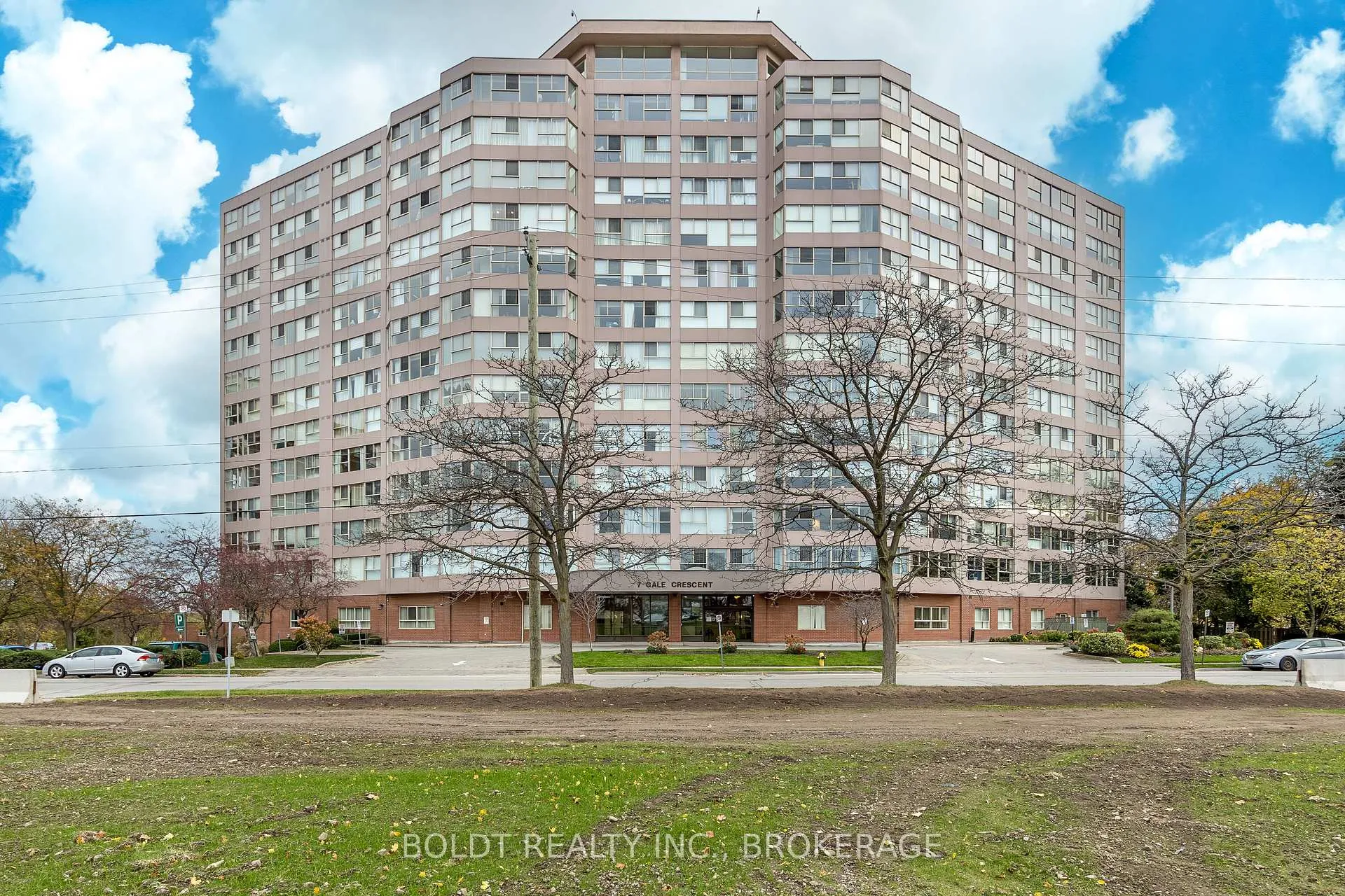 Photo 1 of Unit 604, 7 Gale Crescent, St. Catharines, E. Chester — HOMEH