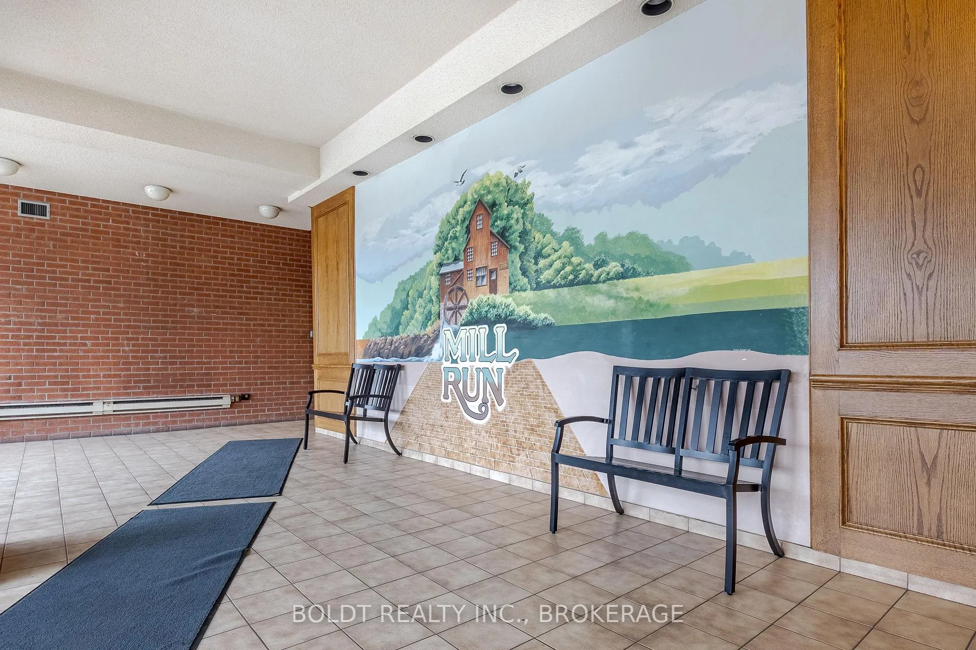 Photo 4 of Unit 604, 7 Gale Crescent, St. Catharines, E. Chester — HOMEH