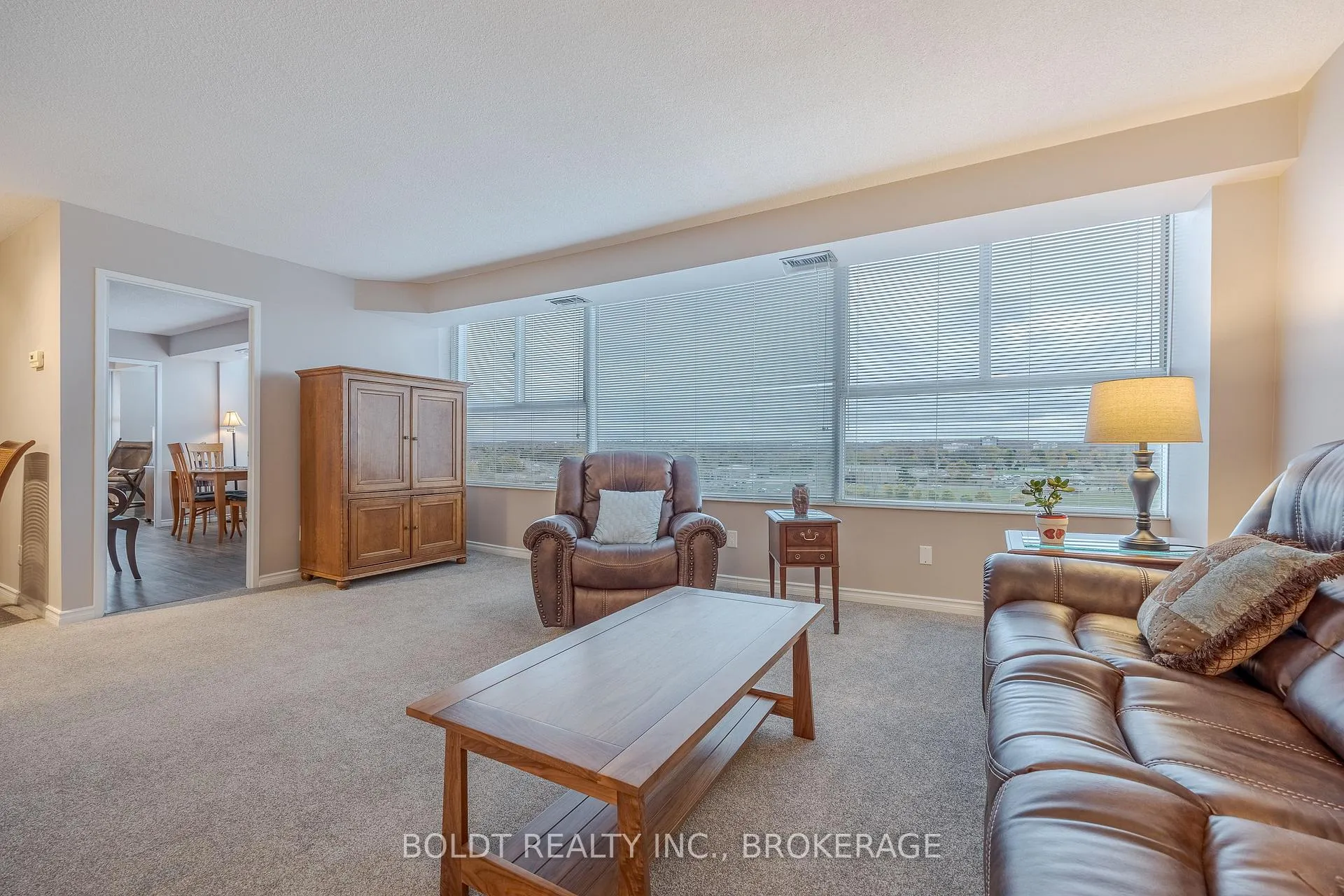 Photo 9 of Unit 604, 7 Gale Crescent, St. Catharines, E. Chester — HOMEH