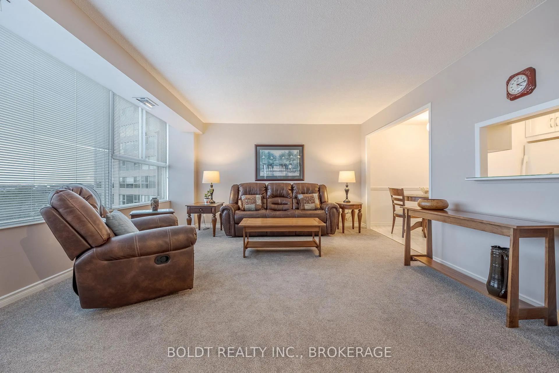 Photo 10 of Unit 604, 7 Gale Crescent, St. Catharines, E. Chester — HOMEH
