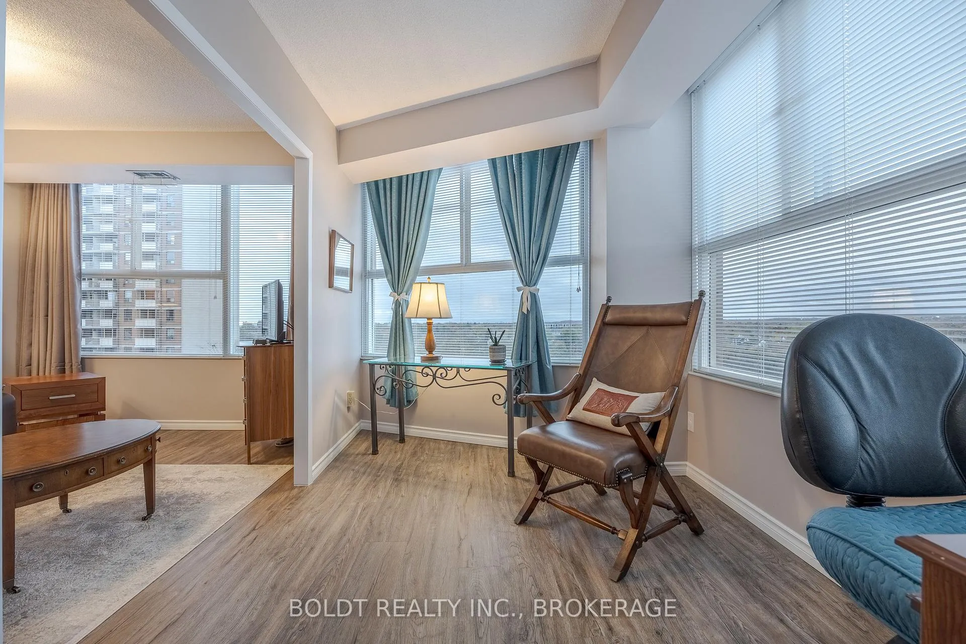 Photo 14 of Unit 604, 7 Gale Crescent, St. Catharines, E. Chester — HOMEH