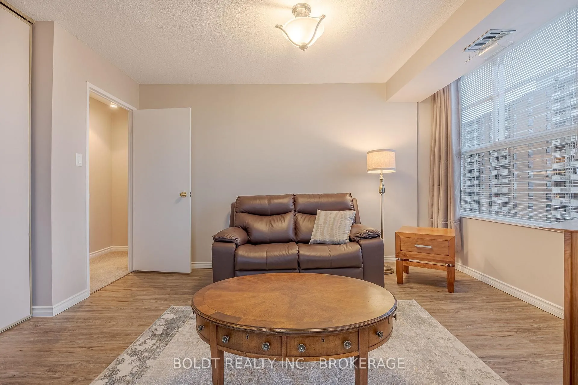 Photo 15 of Unit 604, 7 Gale Crescent, St. Catharines, E. Chester — HOMEH