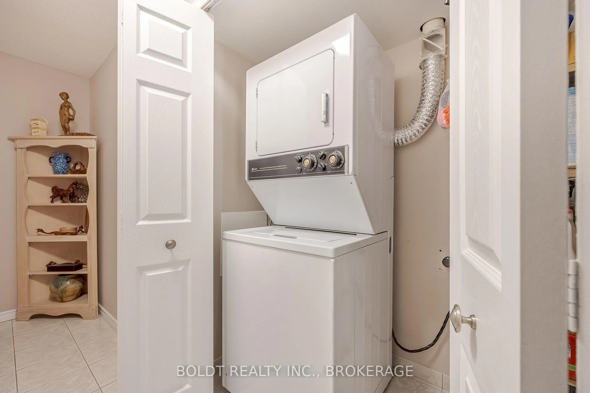 Photo 22 of Unit 604, 7 Gale Crescent, St. Catharines, E. Chester — HOMEH