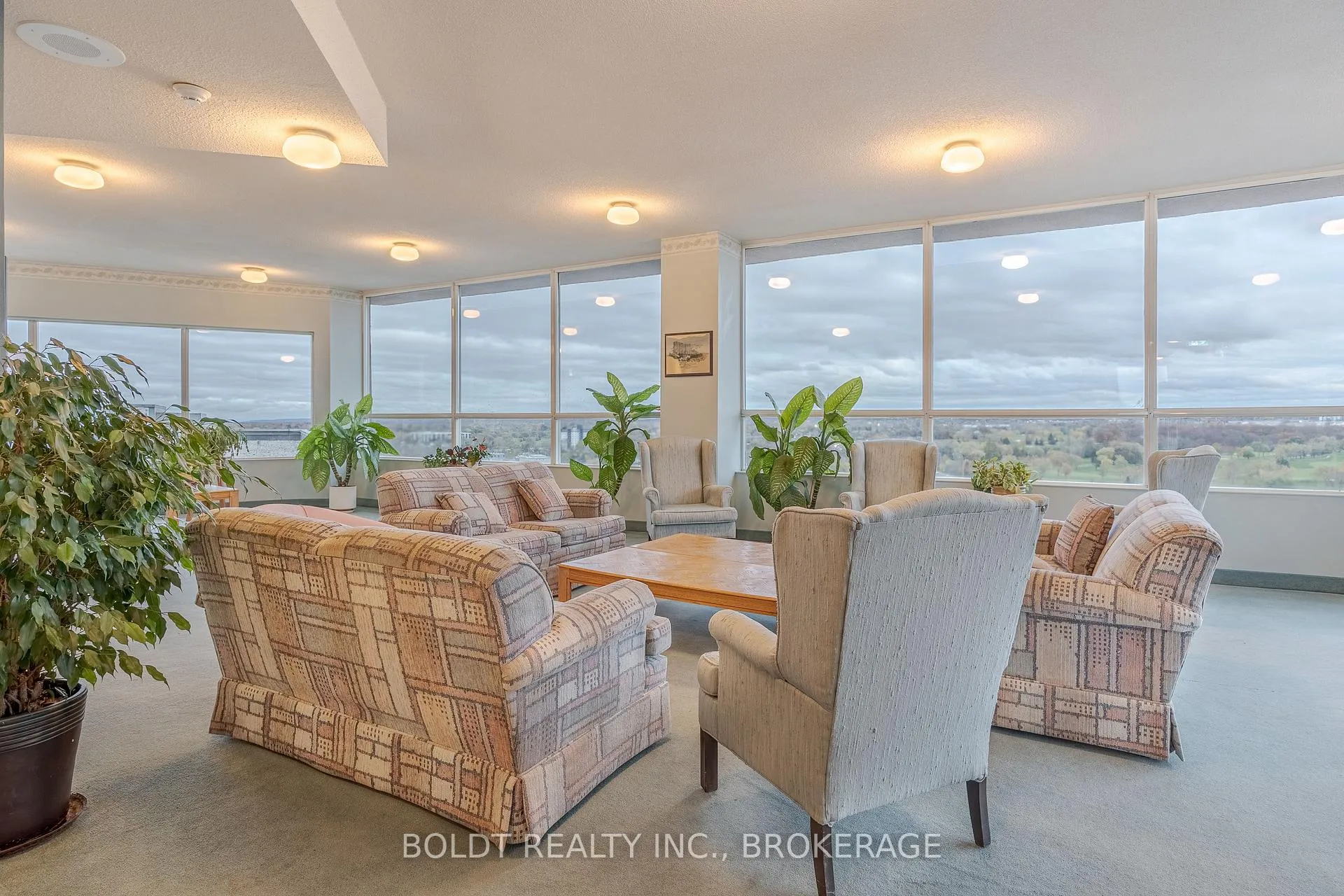 Photo 23 of Unit 604, 7 Gale Crescent, St. Catharines, E. Chester — HOMEH