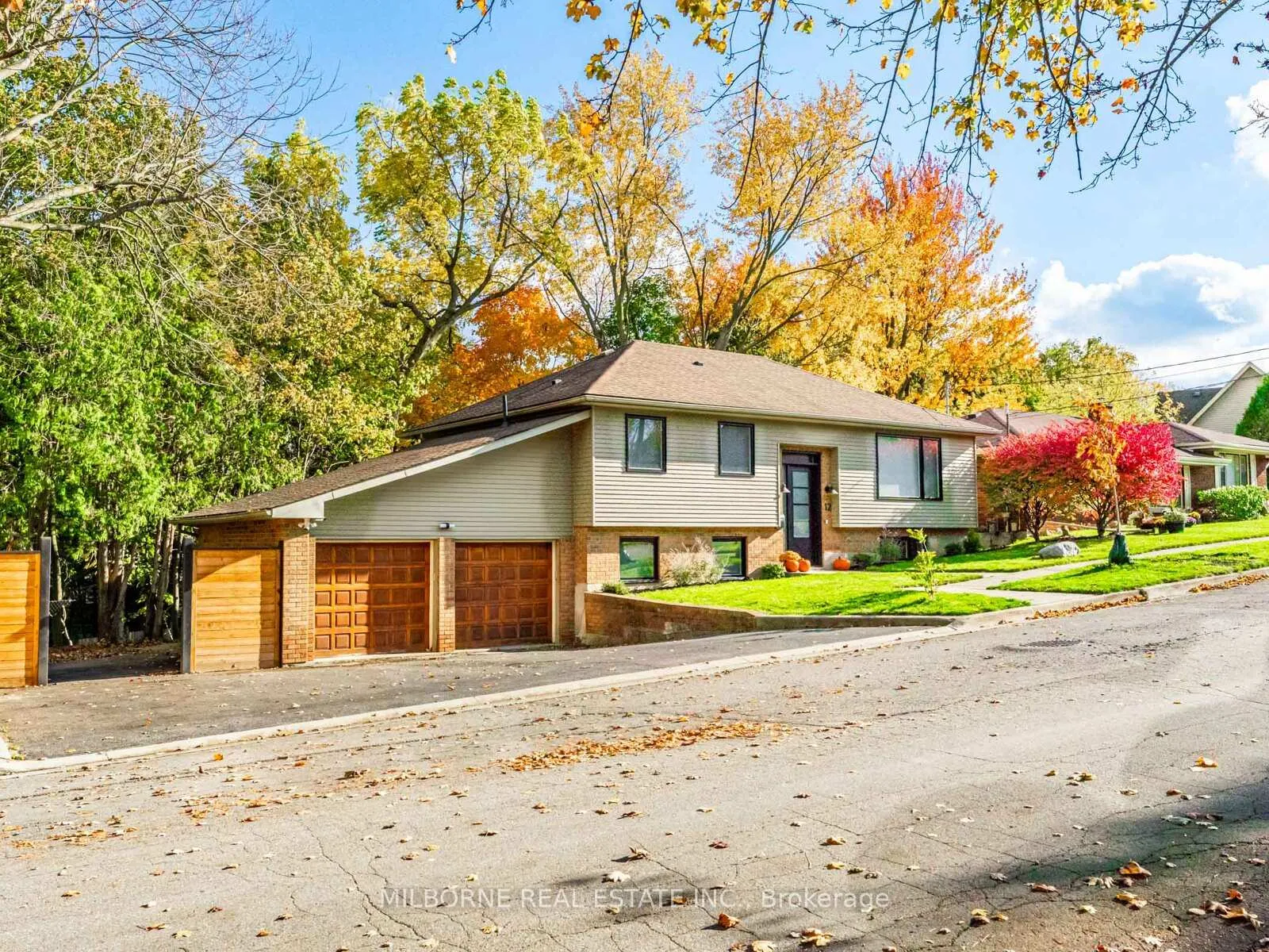 Photo 1 of 12 Summit Crescent, Guelph, Exhibition Park — HOMEH