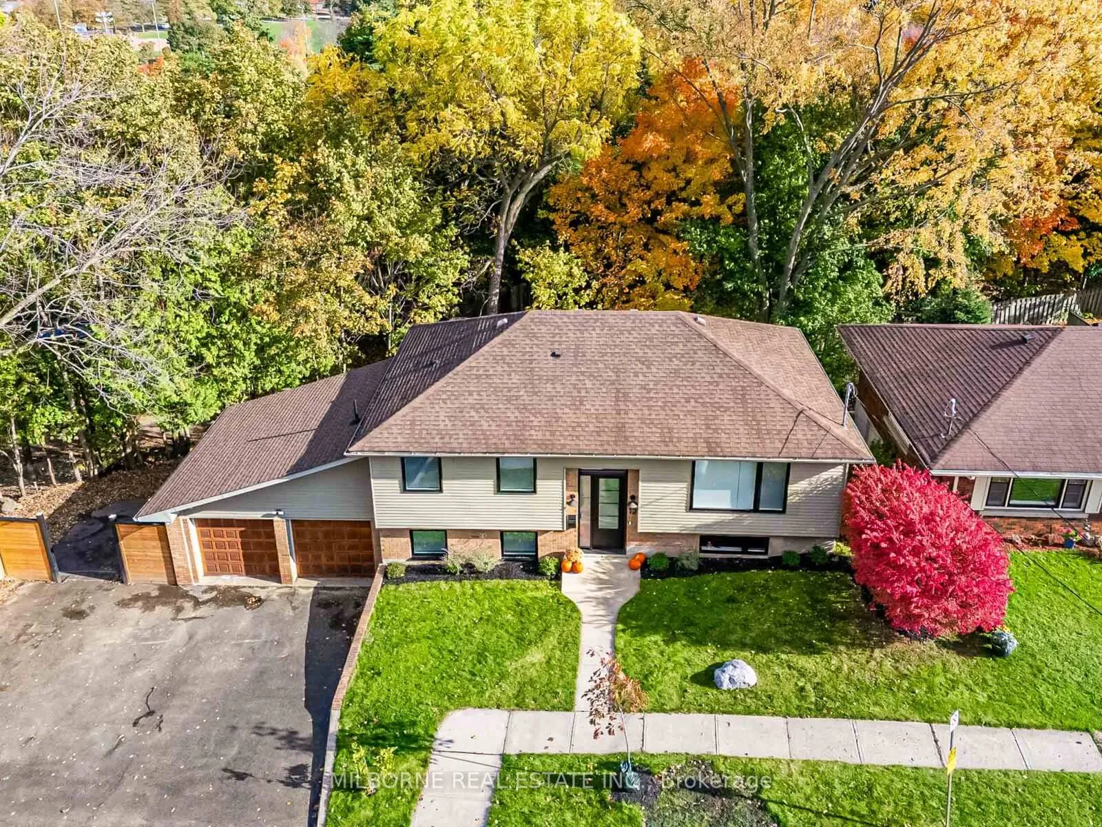 Photo 30 of 12 Summit Crescent, Guelph, Exhibition Park — HOMEH