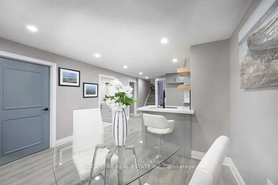 Photo 5 of Unit Lower, 919 Brucedale Avenue E, Hamilton, Sunninghill — HOMEH