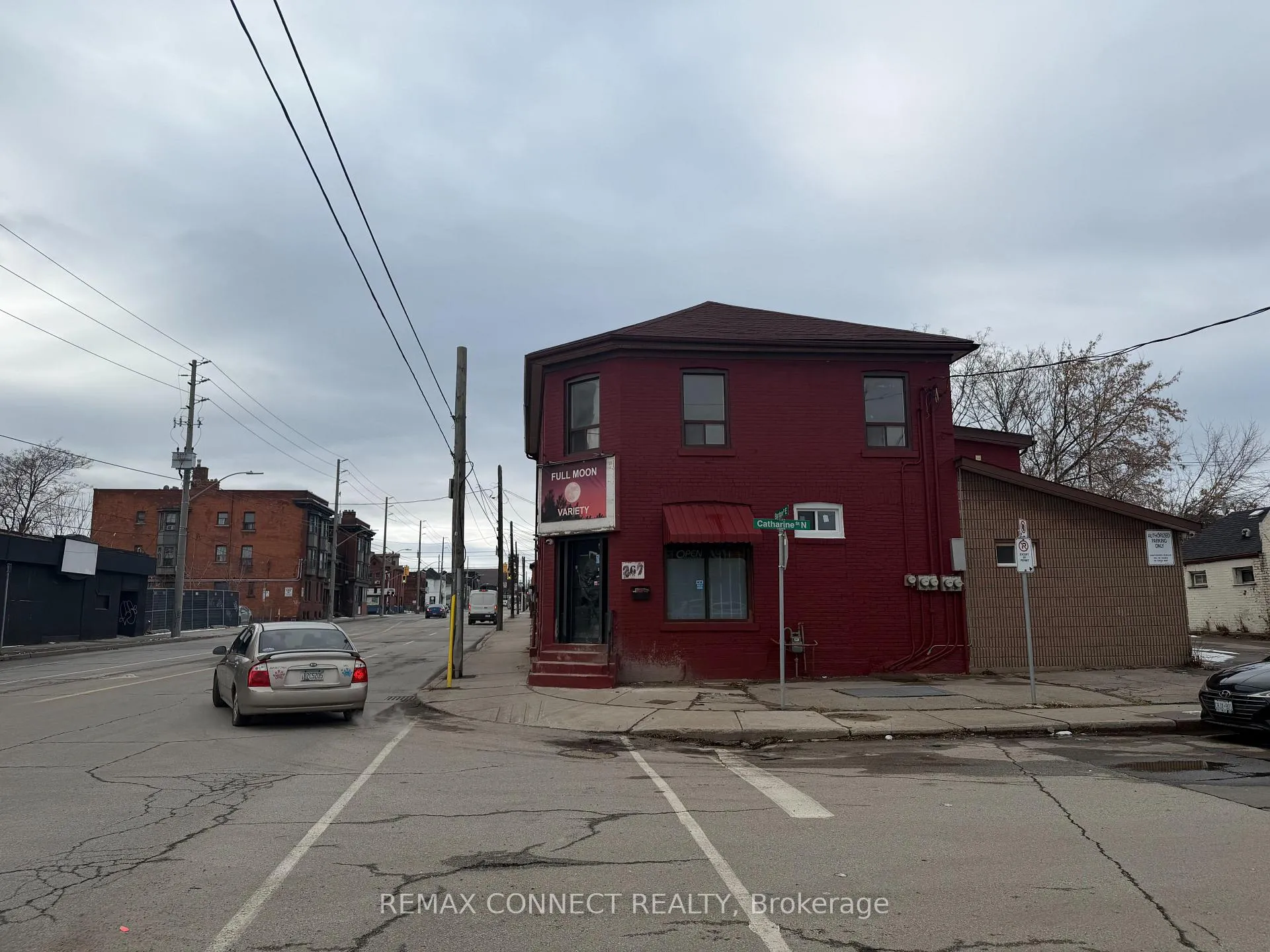 Photo 2 of Unit Unit 4, 267 Catharine Street N, Hamilton, Beasley — HOMEH