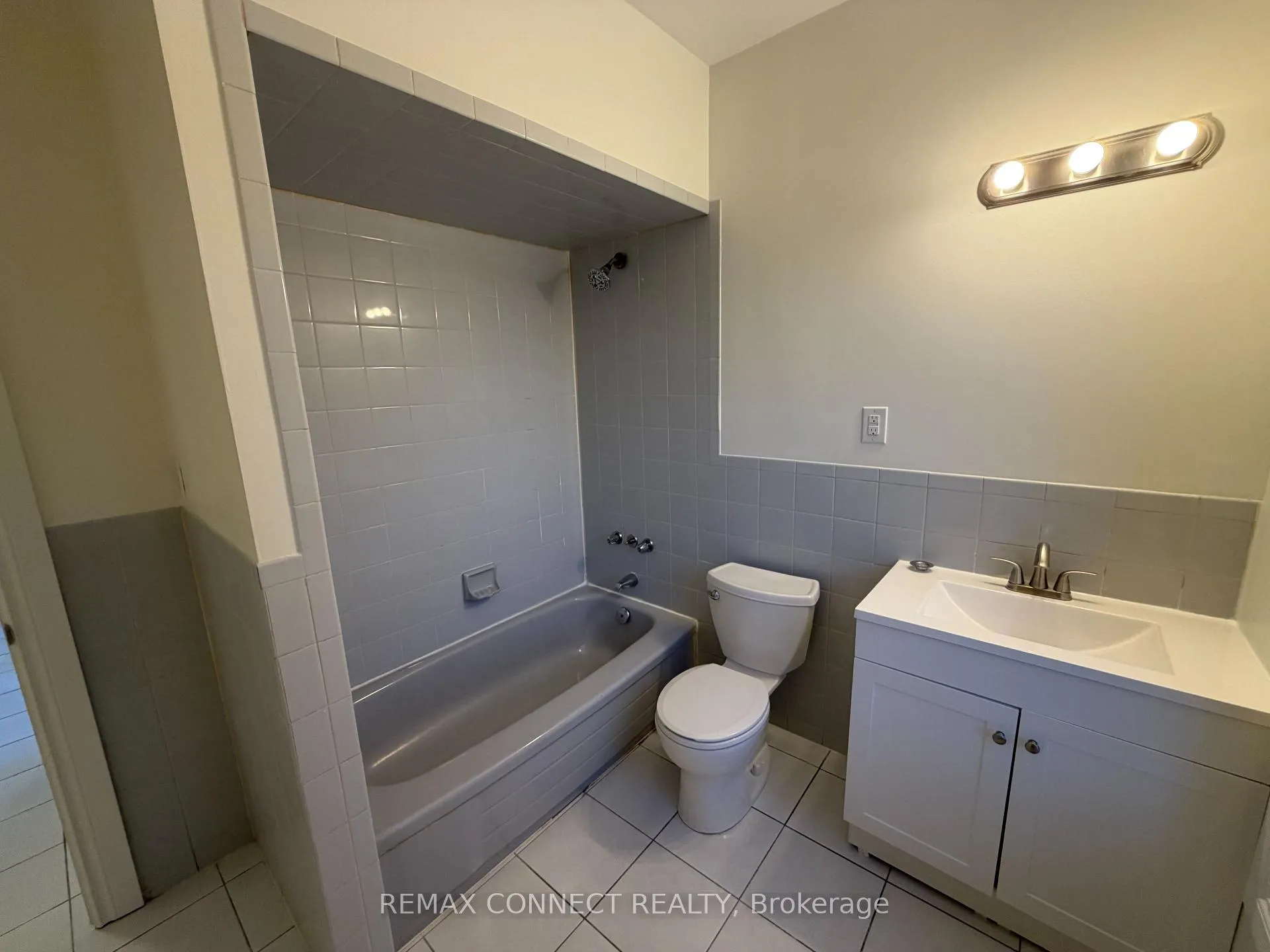 Photo 7 of Unit Unit 4, 267 Catharine Street N, Hamilton, Beasley — HOMEH