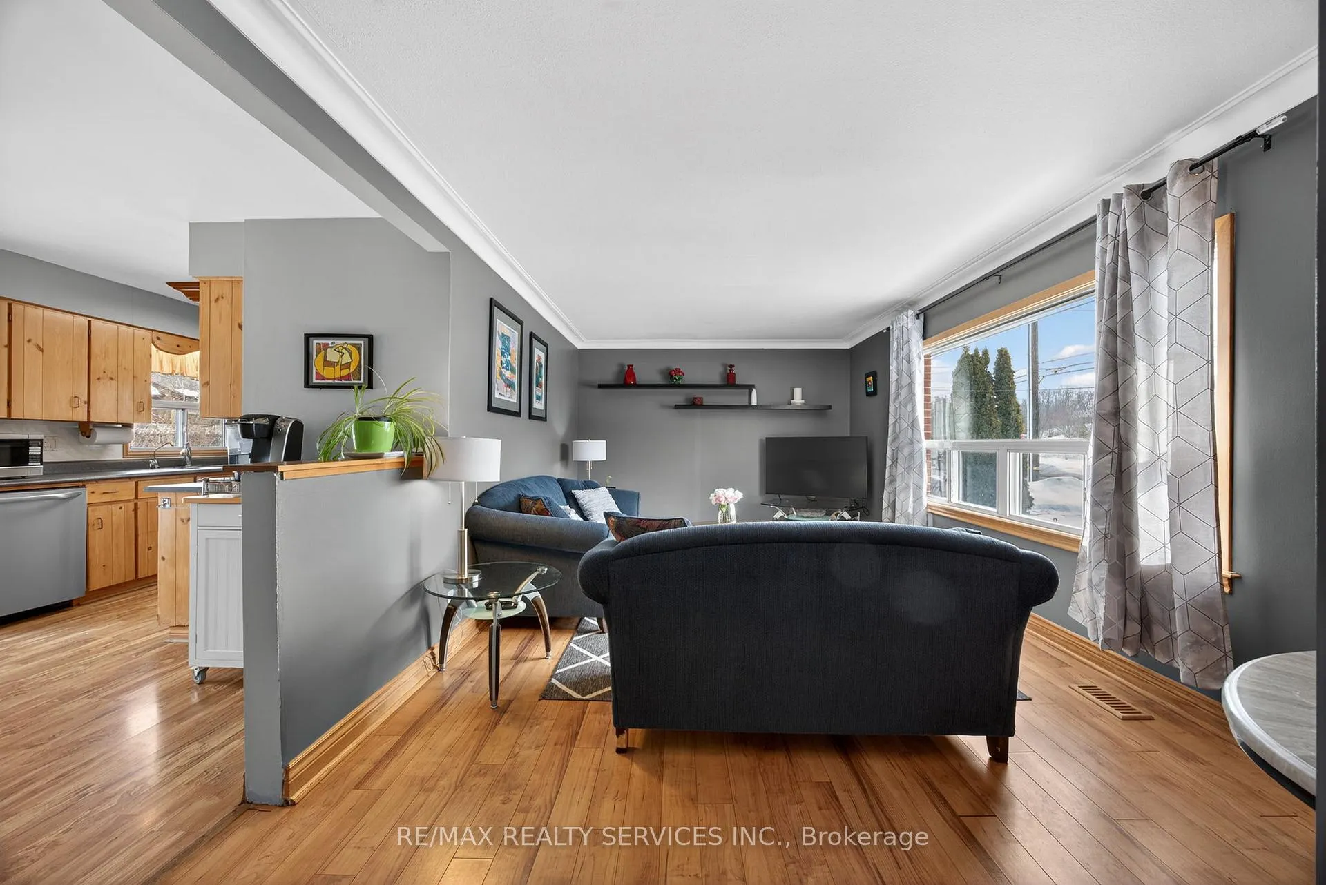 Photo 8 of 64 River Drive, Halton Hills, Georgetown — HOMEH