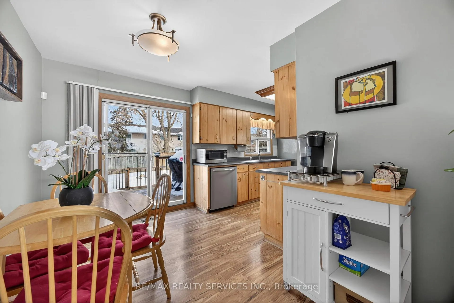 Photo 11 of 64 River Drive, Halton Hills, Georgetown — HOMEH
