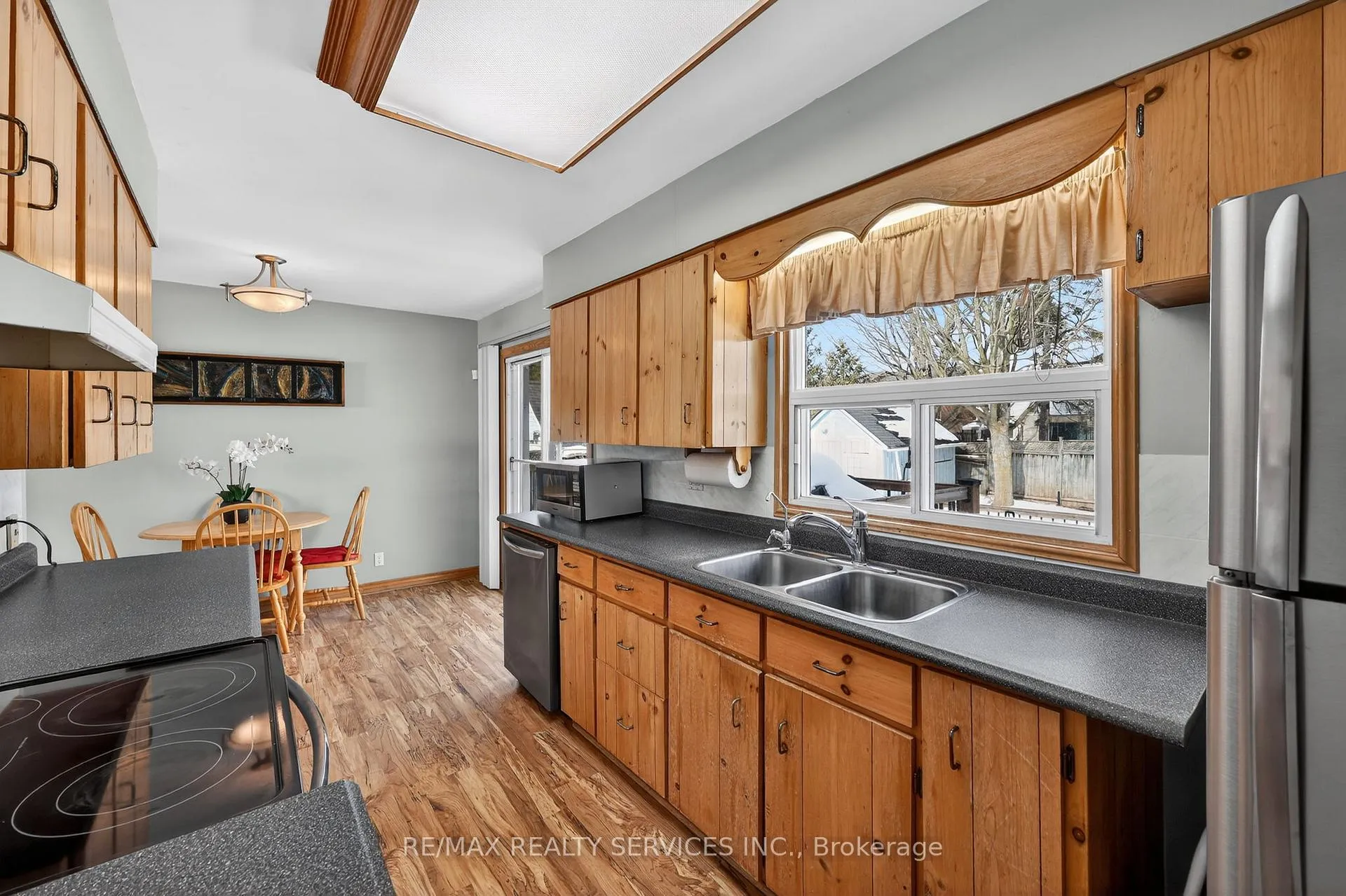 Photo 15 of 64 River Drive, Halton Hills, Georgetown — HOMEH