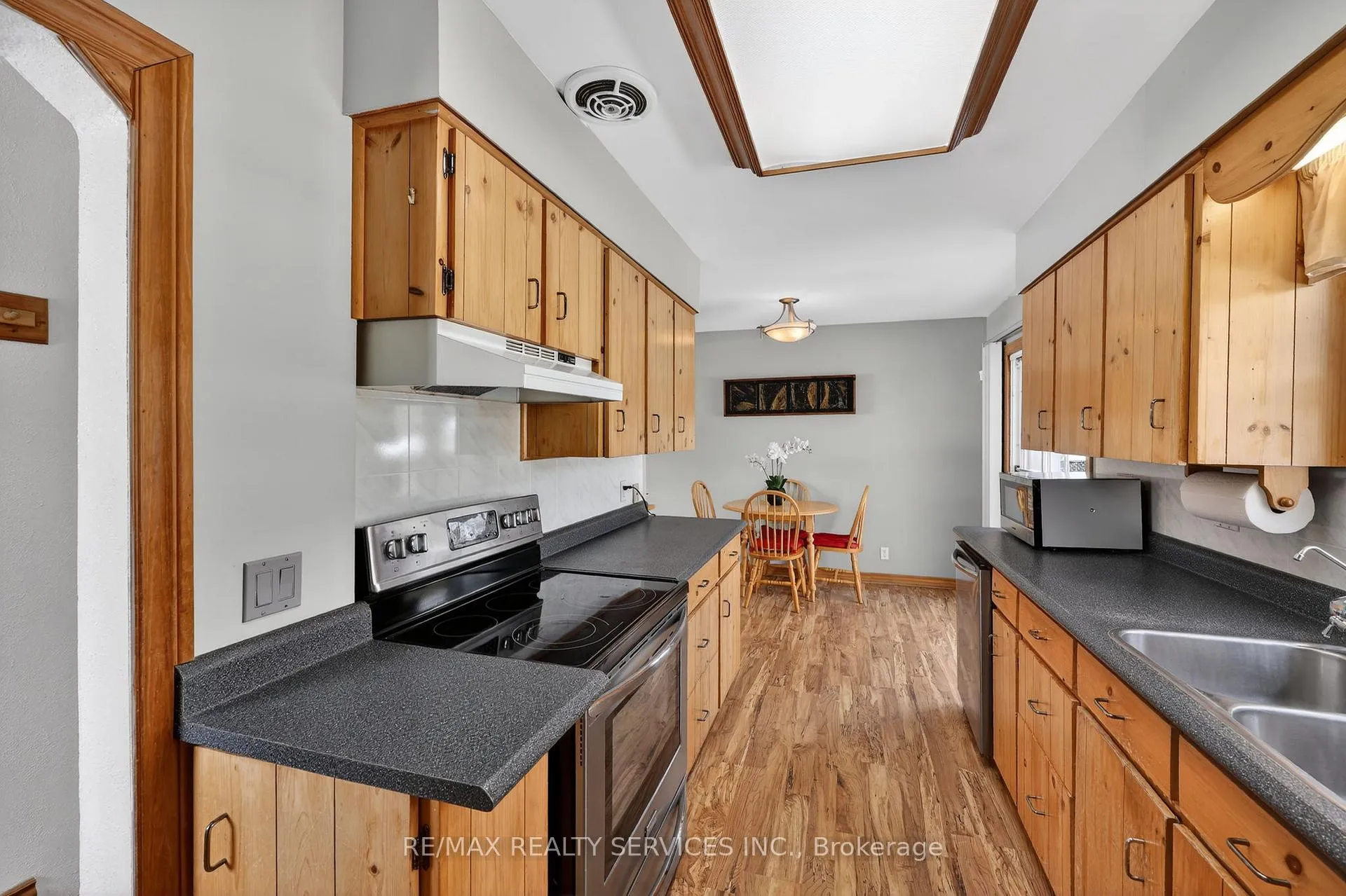 Photo 16 of 64 River Drive, Halton Hills, Georgetown — HOMEH