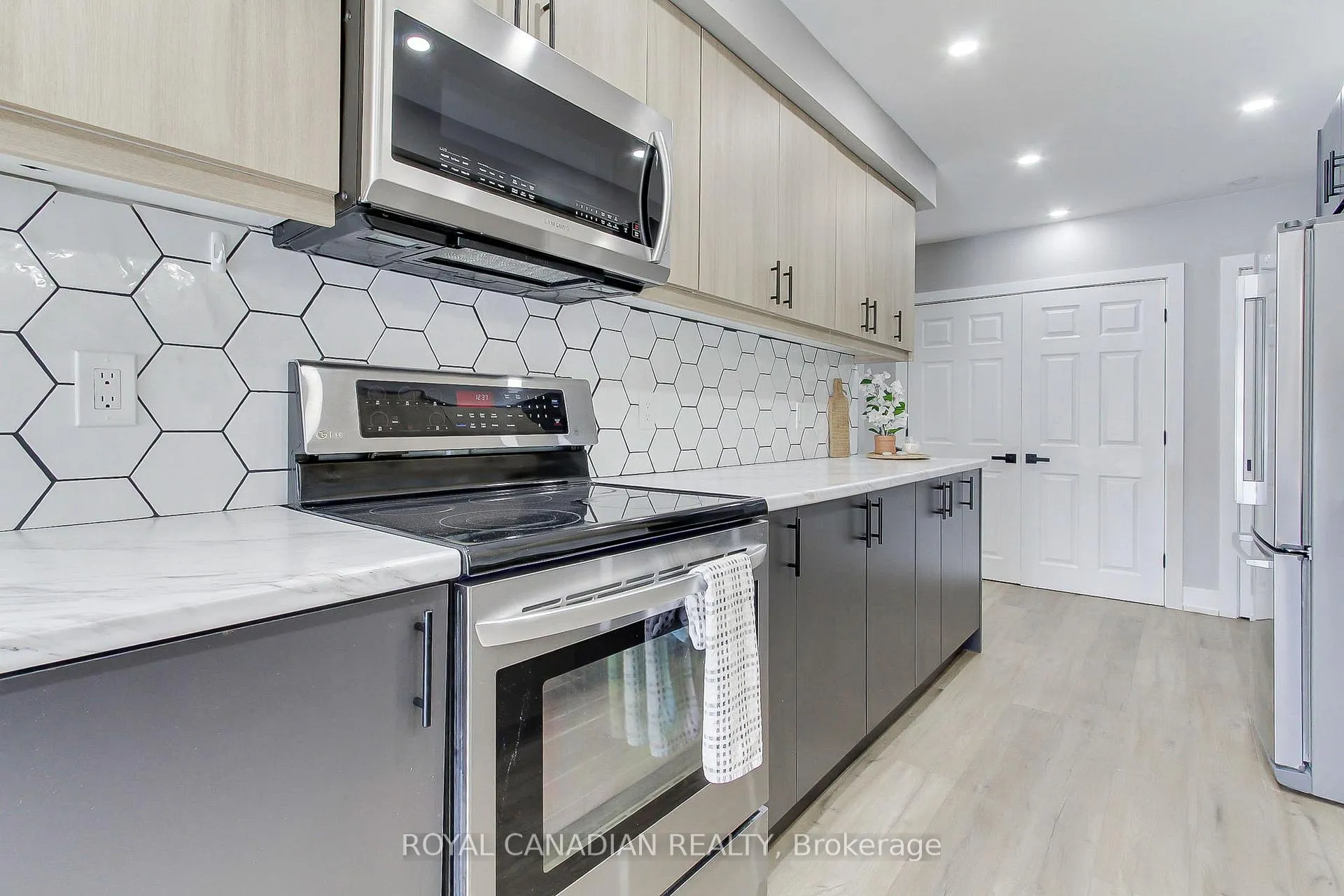 Photo 13 of Unit 50, 165 Kozlov Street, Barrie, Sunnidale — HOMEH
