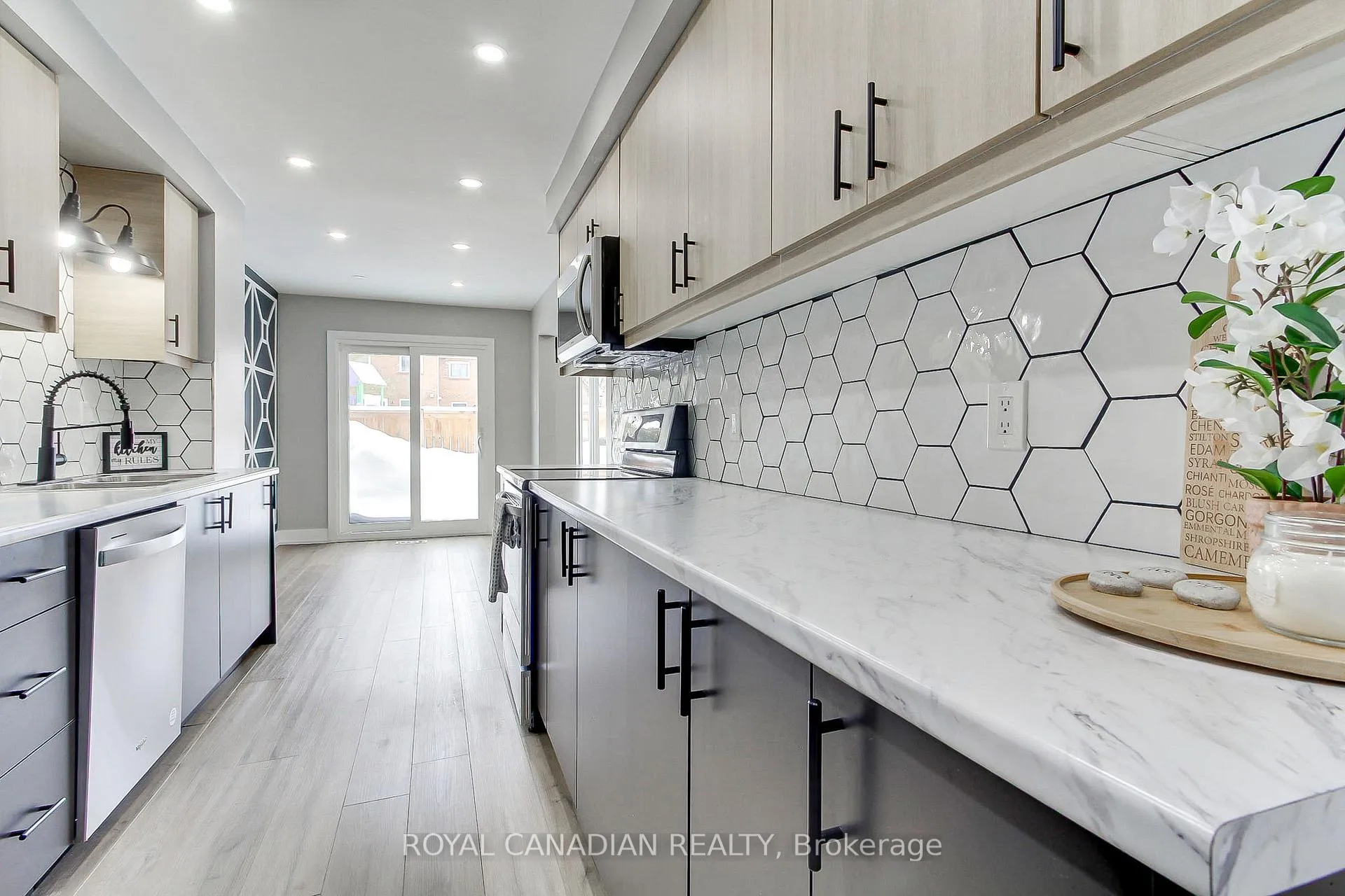Photo 15 of Unit 50, 165 Kozlov Street, Barrie, Sunnidale — HOMEH