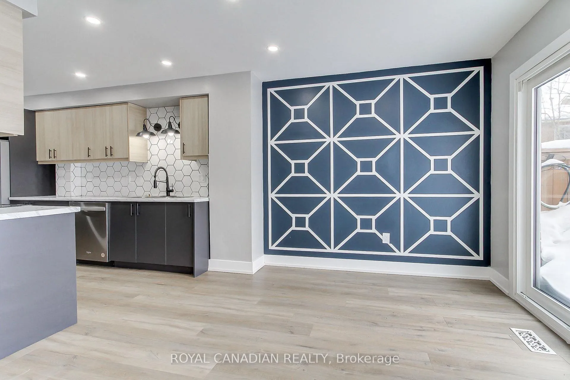 Photo 17 of Unit 50, 165 Kozlov Street, Barrie, Sunnidale — HOMEH