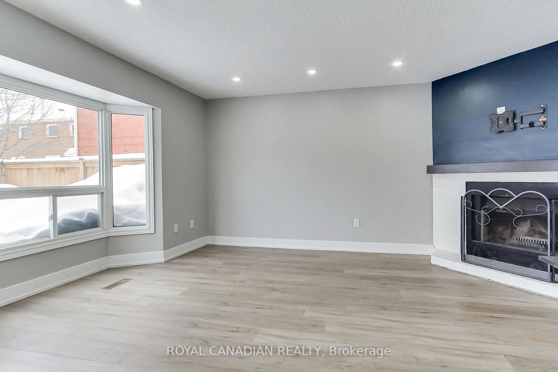 Photo 21 of Unit 50, 165 Kozlov Street, Barrie, Sunnidale — HOMEH