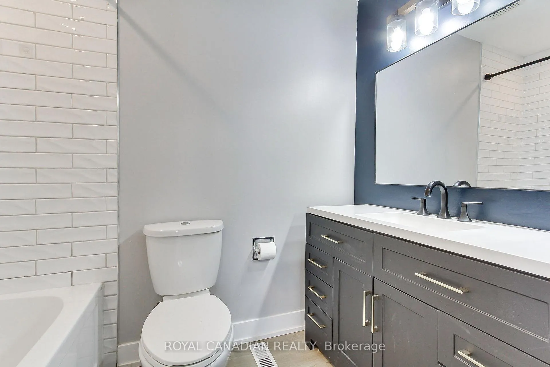 Photo 39 of Unit 50, 165 Kozlov Street, Barrie, Sunnidale — HOMEH