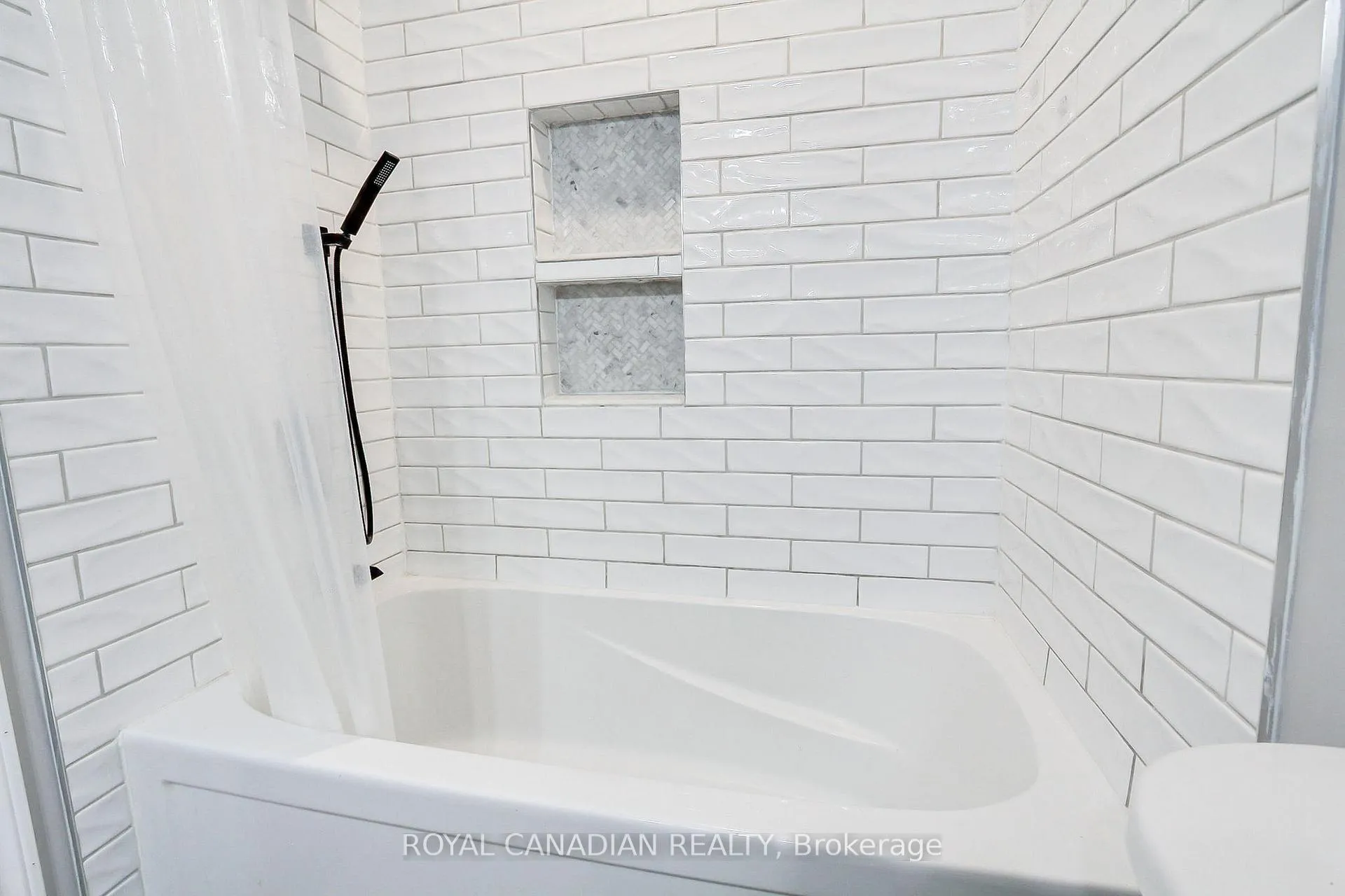 Photo 40 of Unit 50, 165 Kozlov Street, Barrie, Sunnidale — HOMEH