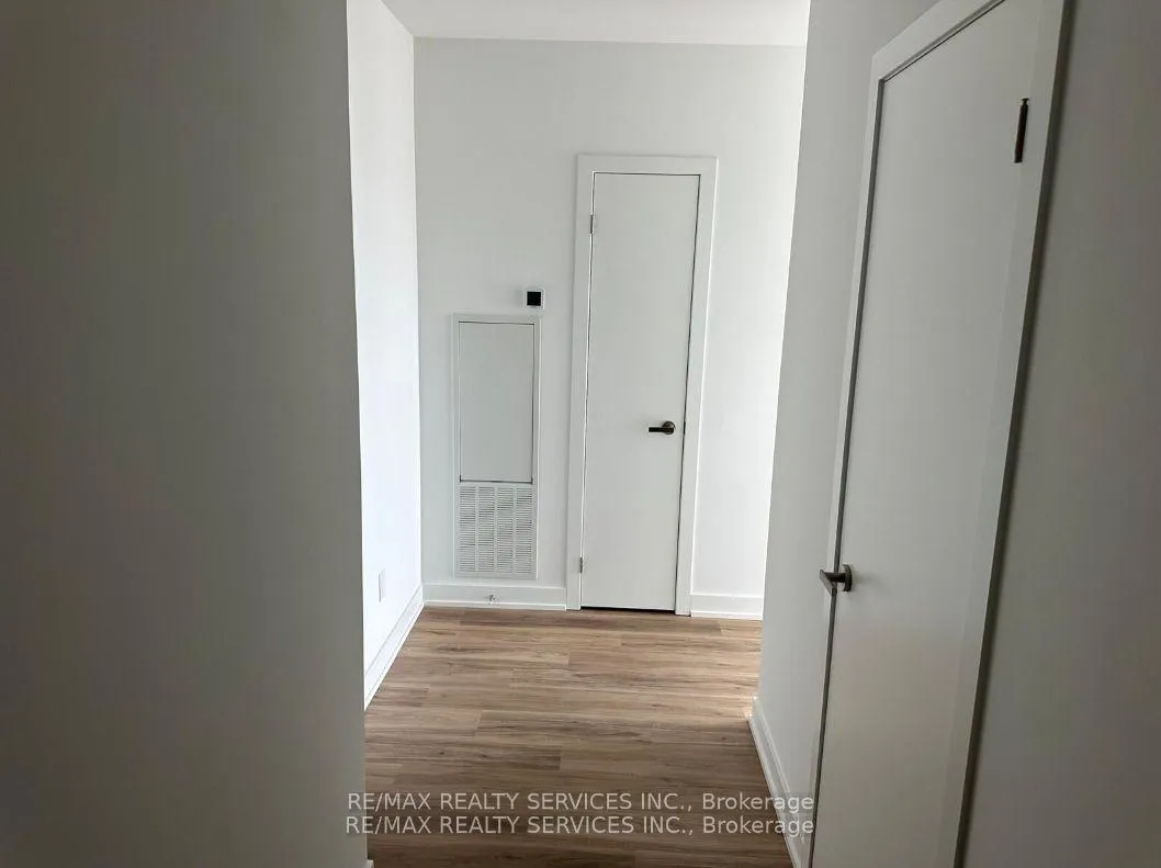 Photo 5 of Unit 1302, 370 Martha Street, Burlington, Brant — HOMEH