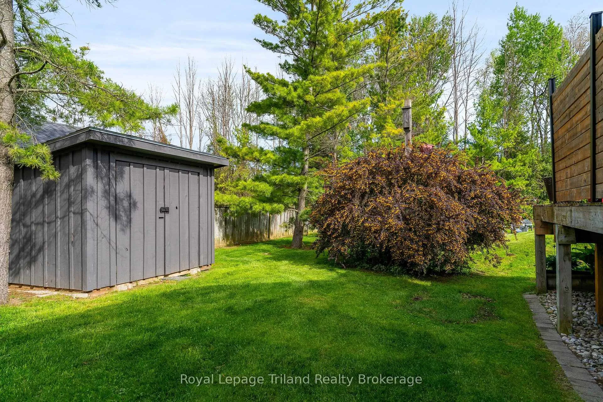 Photo 43 of 19 Trails End, Collingwood — HOMEH