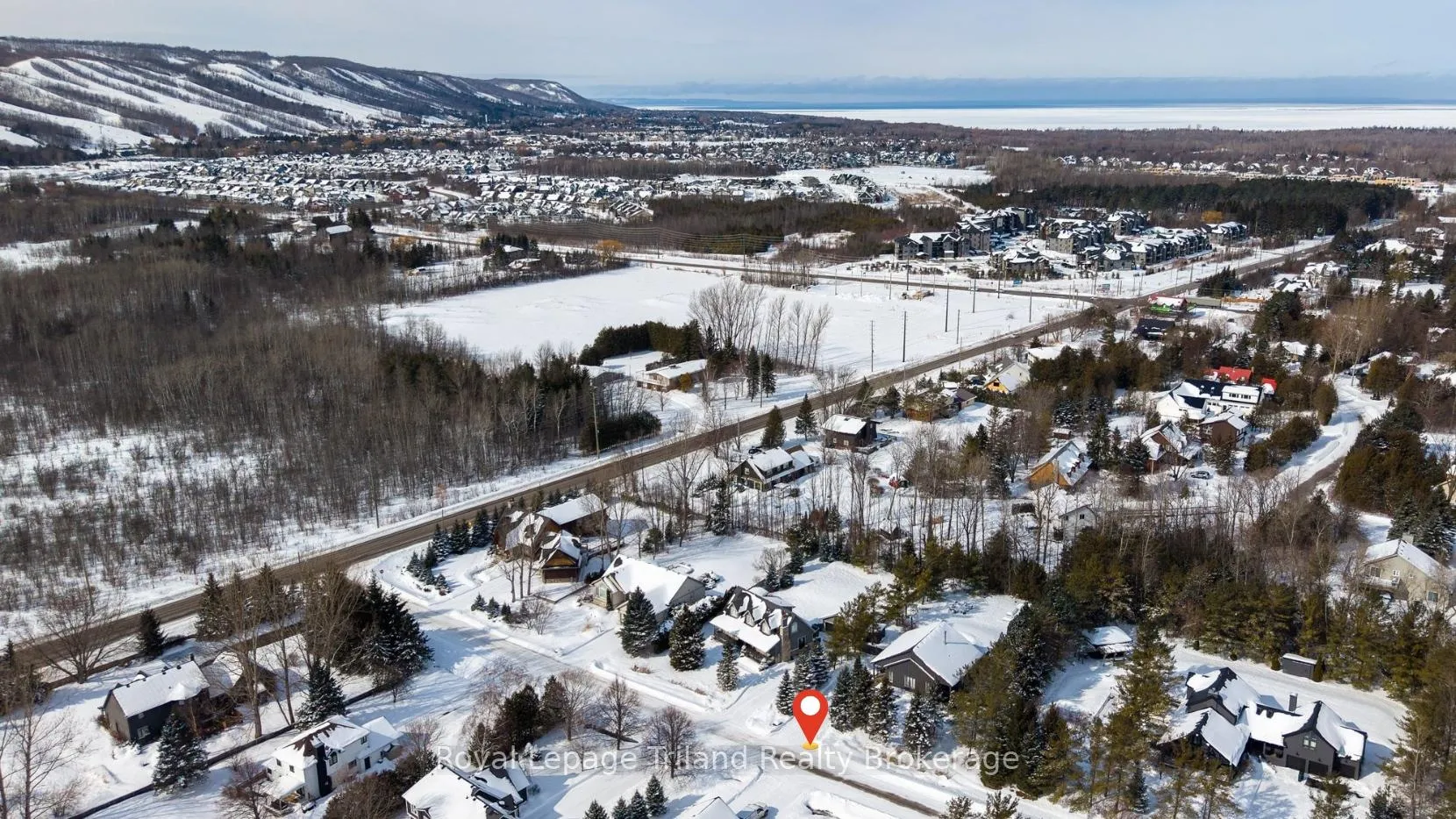 Photo 47 of 19 Trails End, Collingwood — HOMEH