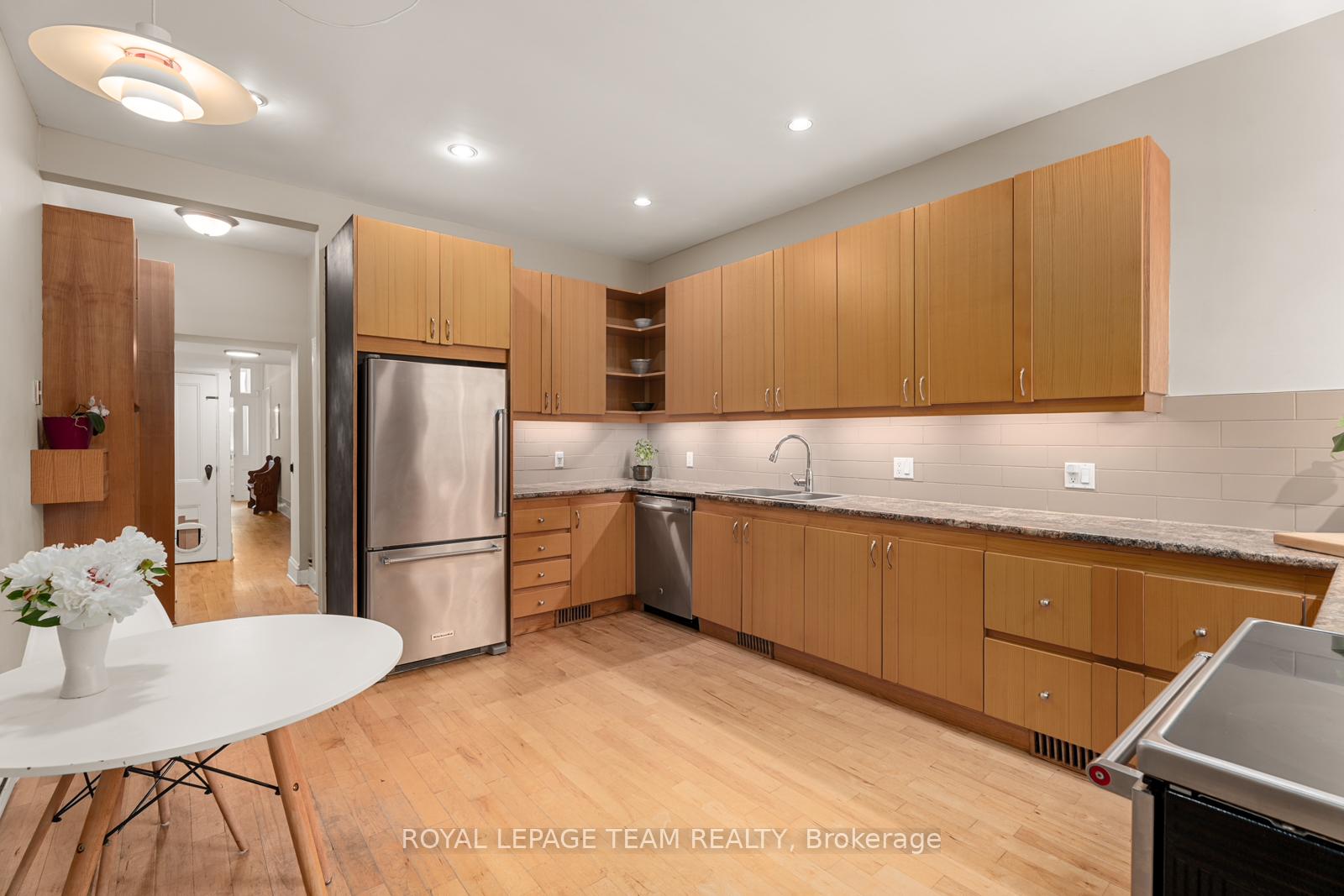 Photo 8 of 205 Daly Avenue, Ottawa, Sandy Hill — HOMEH
