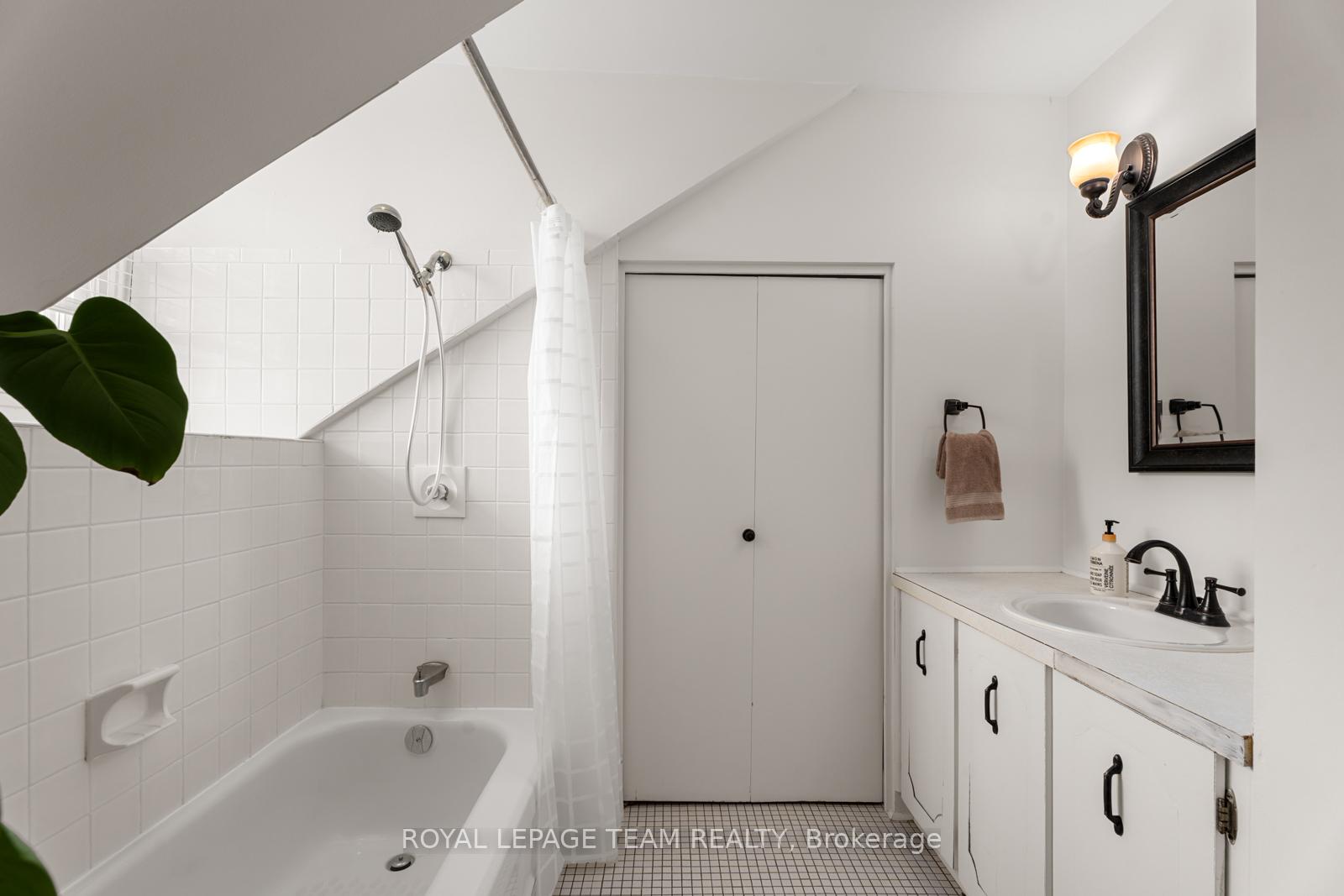 Photo 23 of 205 Daly Avenue, Ottawa, Sandy Hill — HOMEH