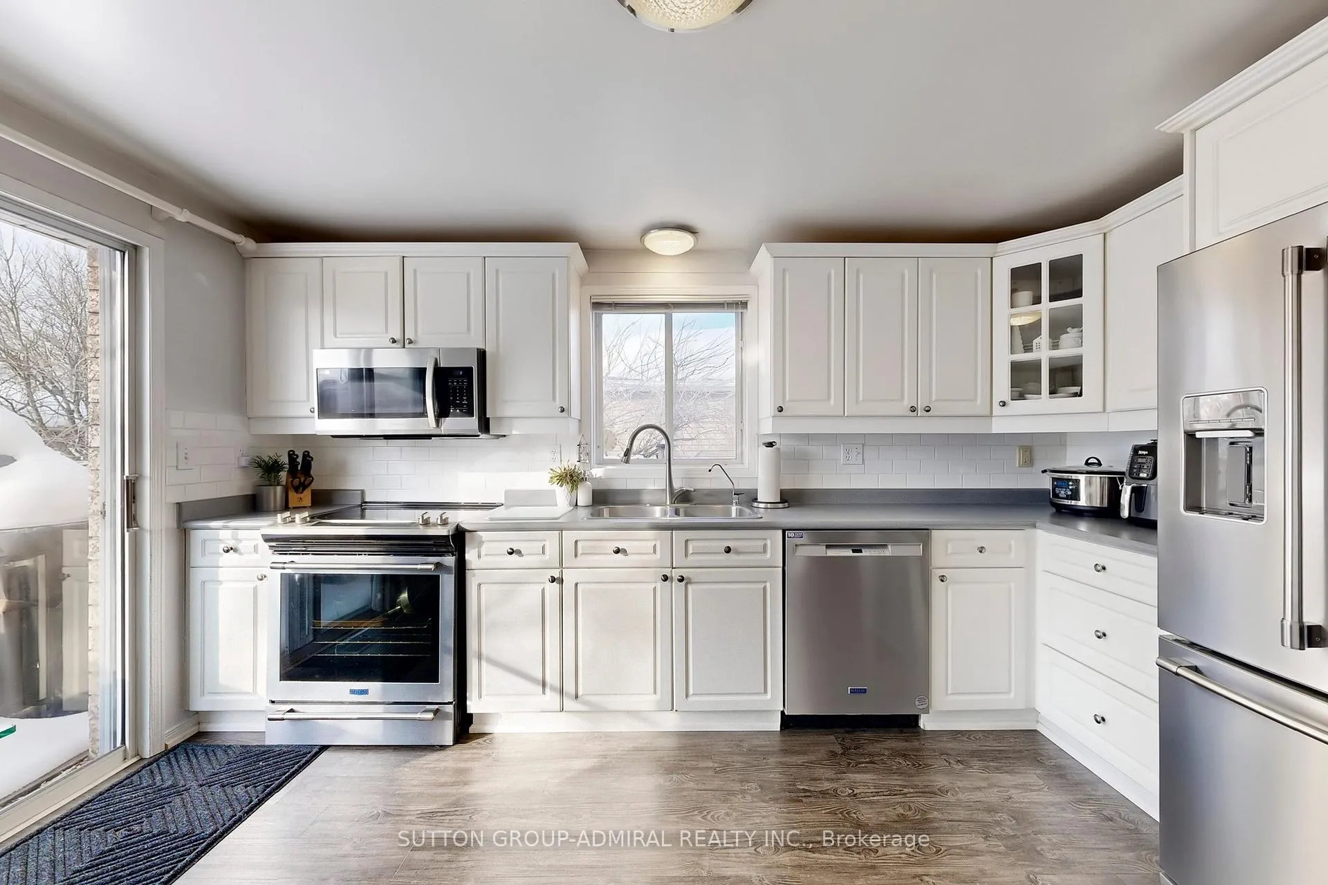 Photo 9 of 4 Irish Lane, Barrie, Grove East — HOMEH
