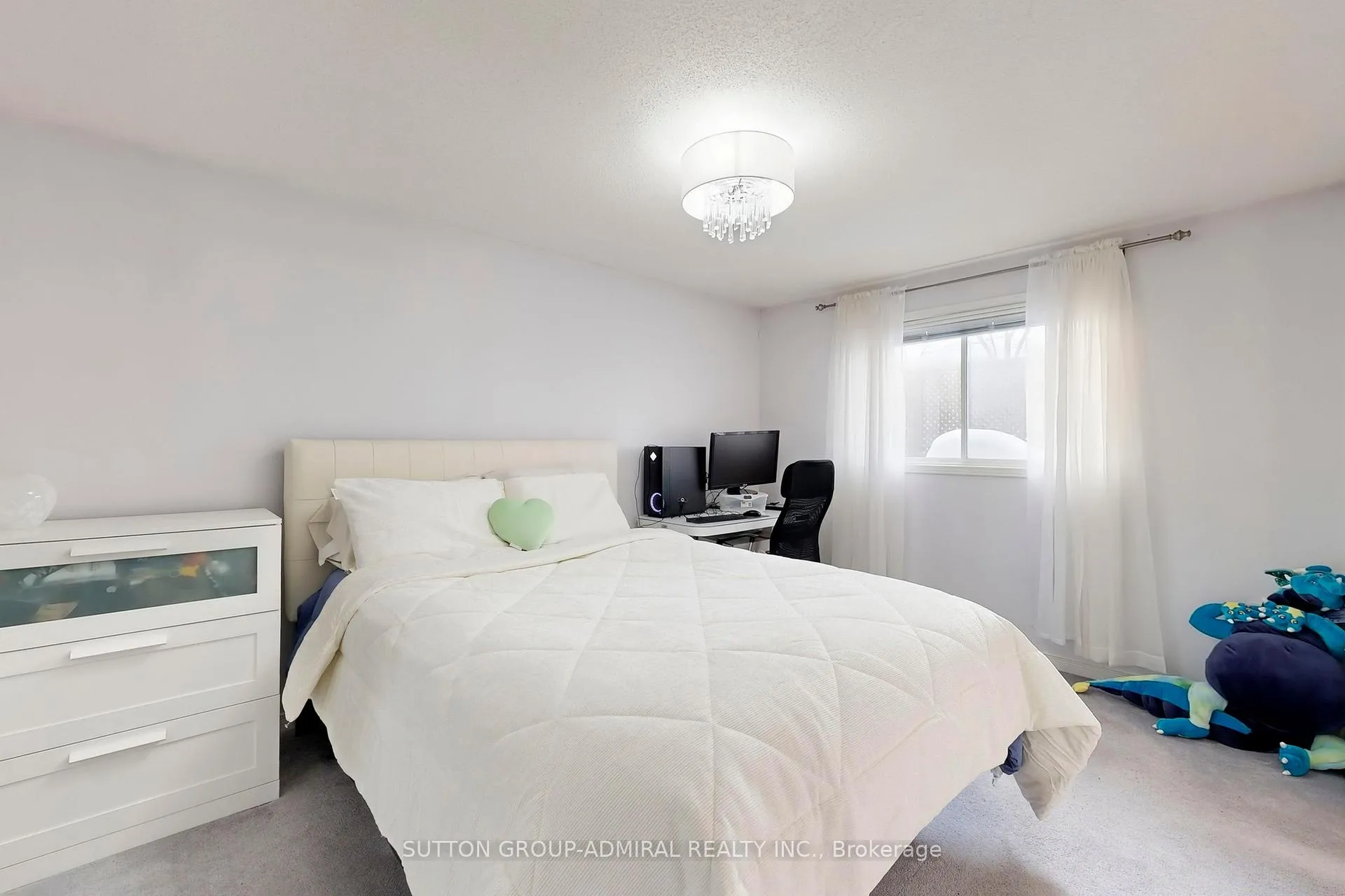 Photo 13 of 4 Irish Lane, Barrie, Grove East — HOMEH