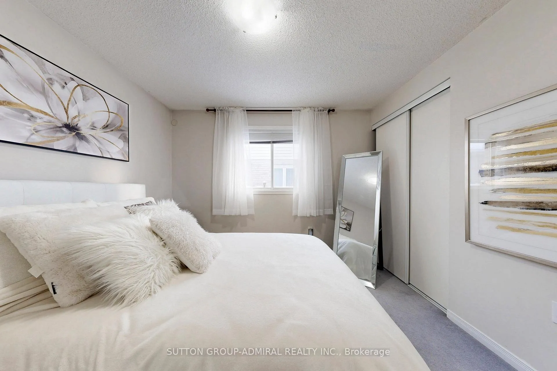 Photo 16 of 4 Irish Lane, Barrie, Grove East — HOMEH
