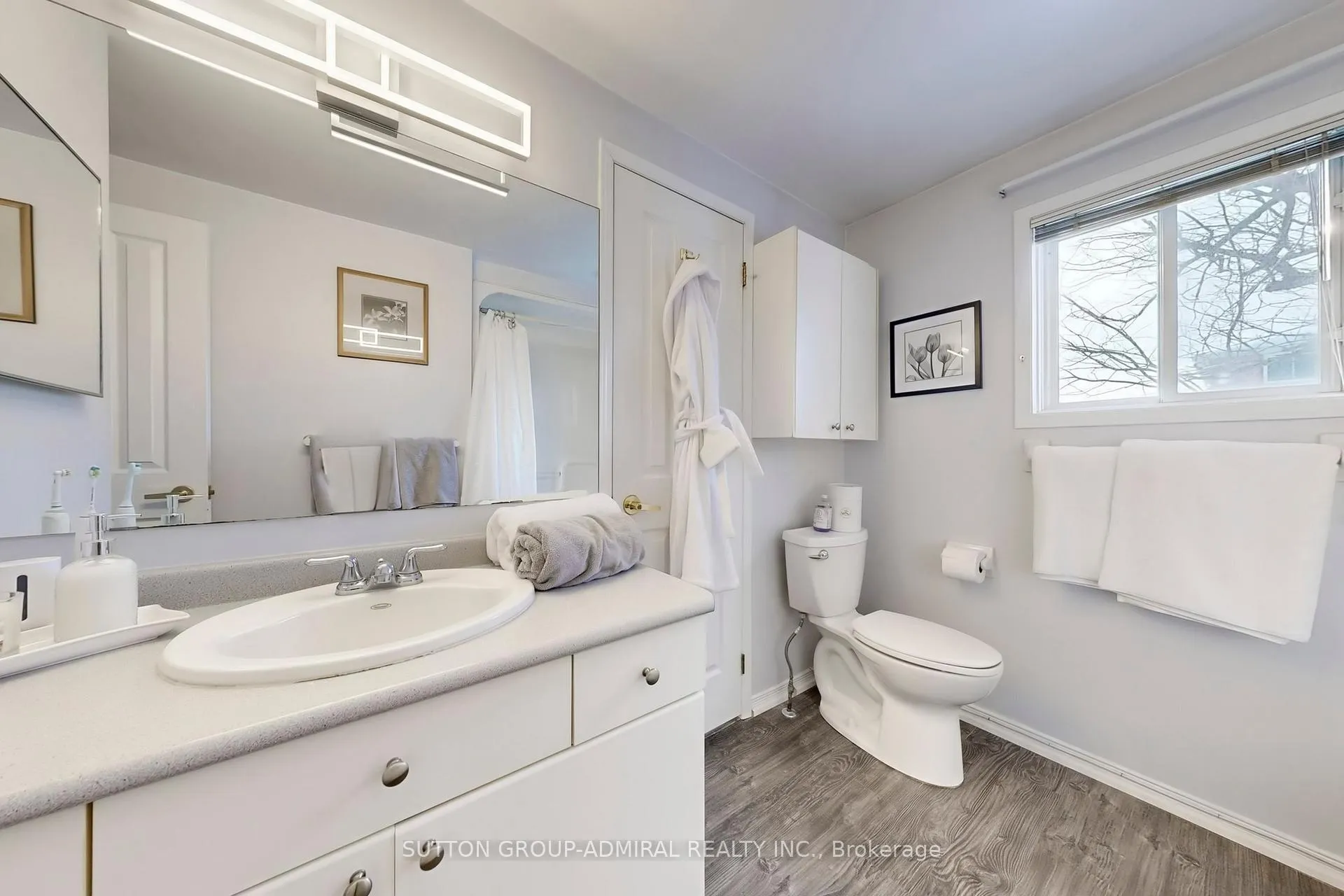 Photo 17 of 4 Irish Lane, Barrie, Grove East — HOMEH