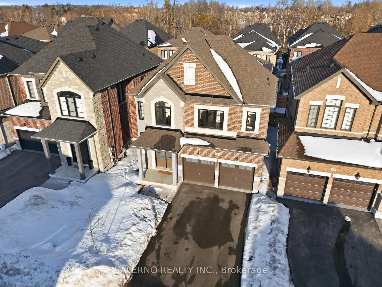 Photo 2 of 46 Stilton Avenue, Vaughan, Kleinburg — HOMEH