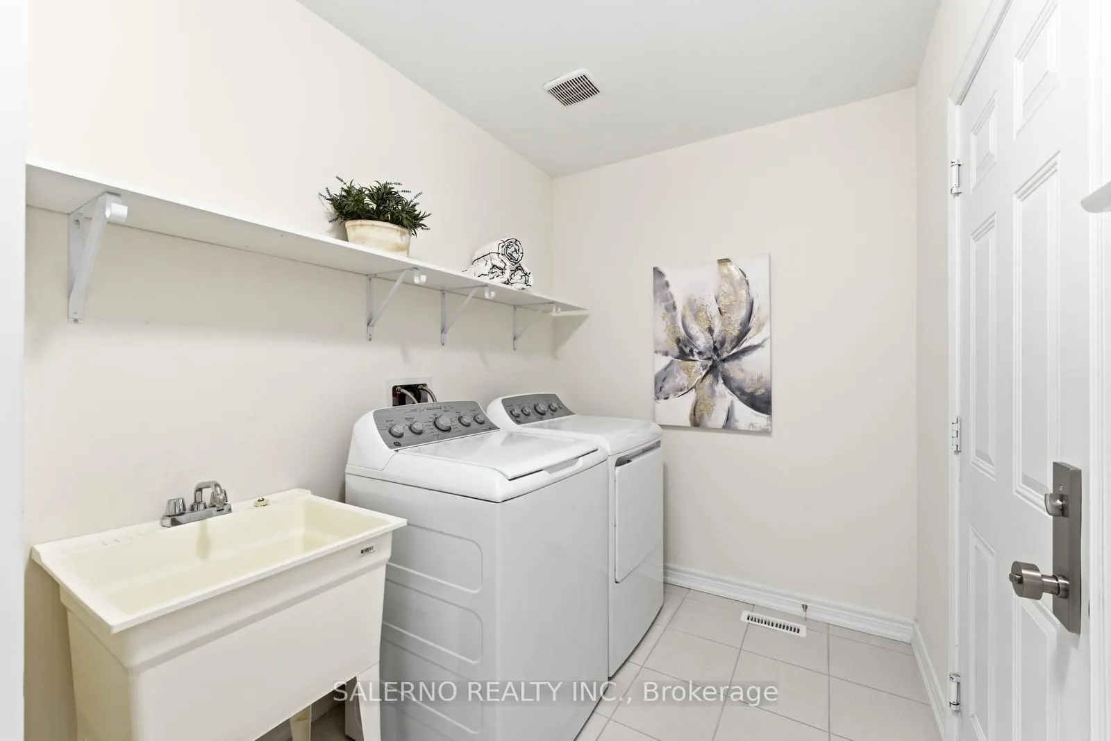 Photo 26 of 46 Stilton Avenue, Vaughan, Kleinburg — HOMEH