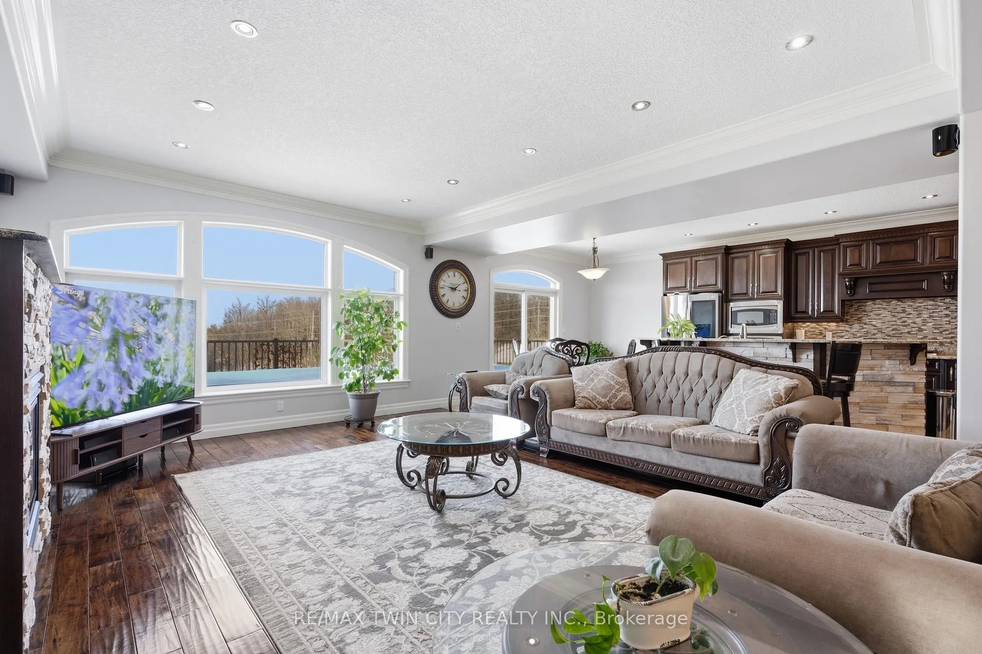Photo 7 of 59 Newcastle Drive, Kitchener — HOMEH