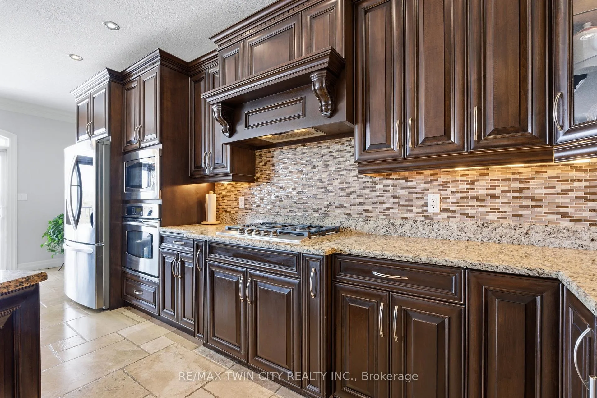 Photo 10 of 59 Newcastle Drive, Kitchener — HOMEH