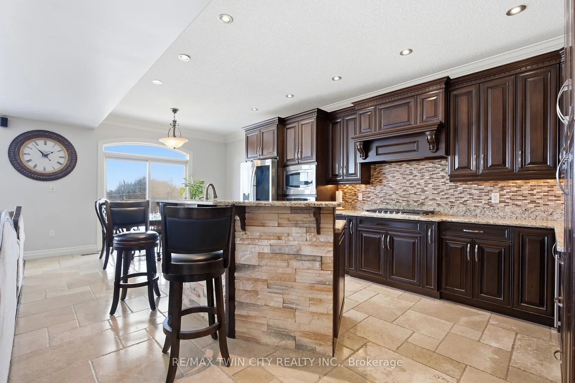 Photo 11 of 59 Newcastle Drive, Kitchener — HOMEH