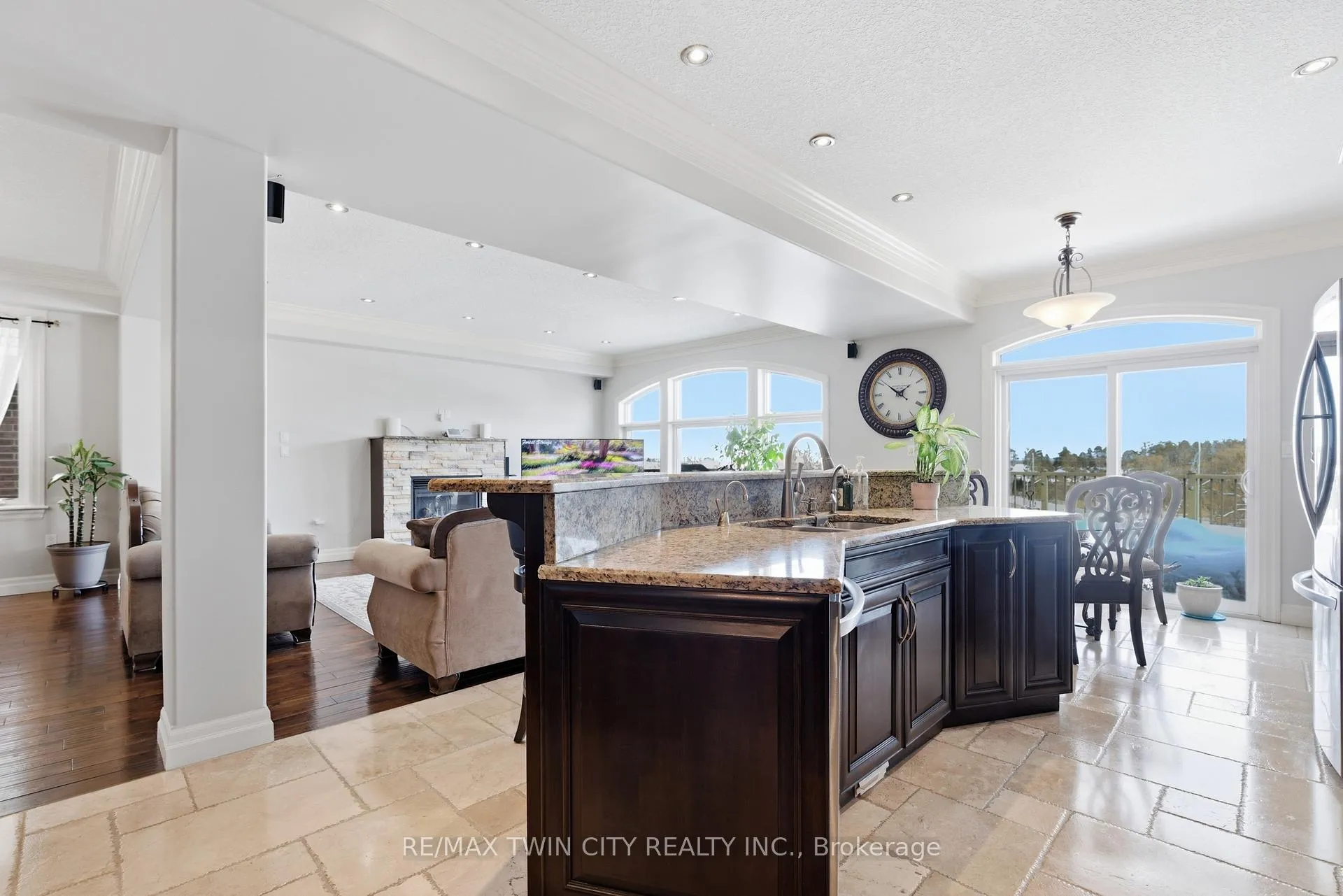 Photo 14 of 59 Newcastle Drive, Kitchener — HOMEH