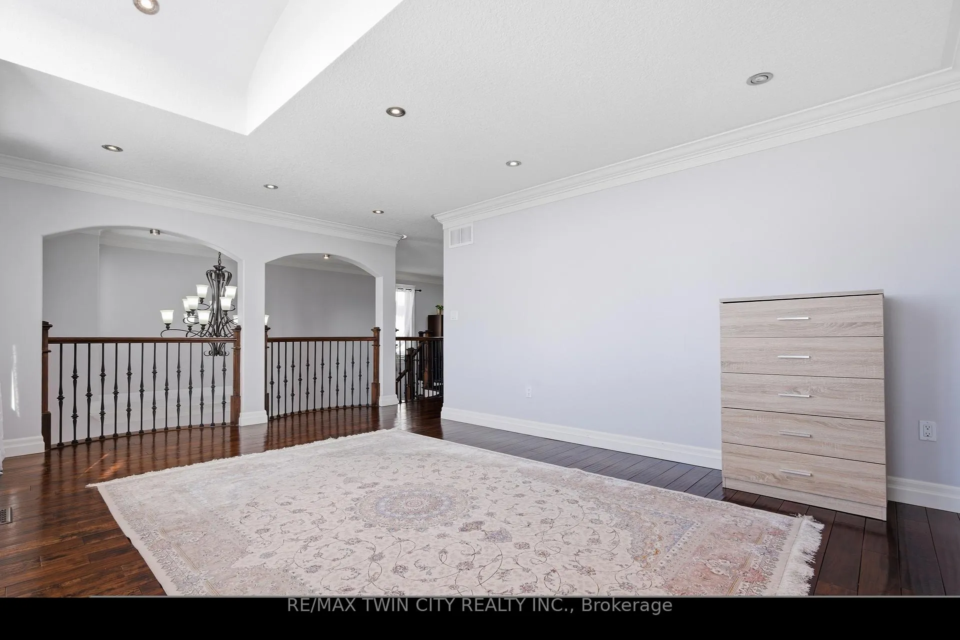 Photo 20 of 59 Newcastle Drive, Kitchener — HOMEH