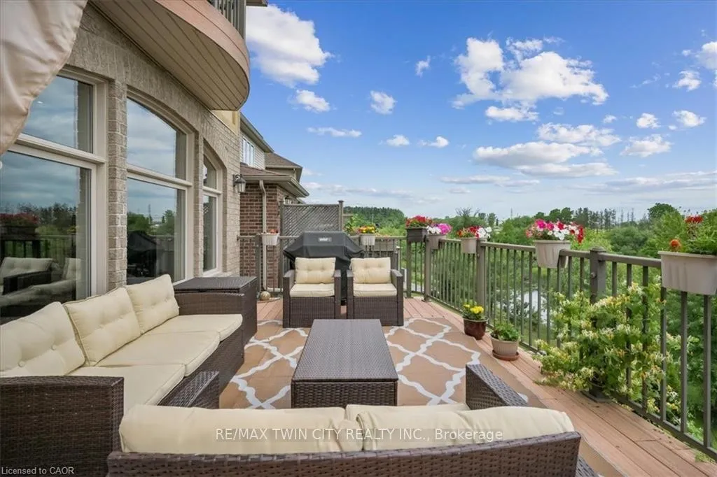 Photo 39 of 59 Newcastle Drive, Kitchener — HOMEH