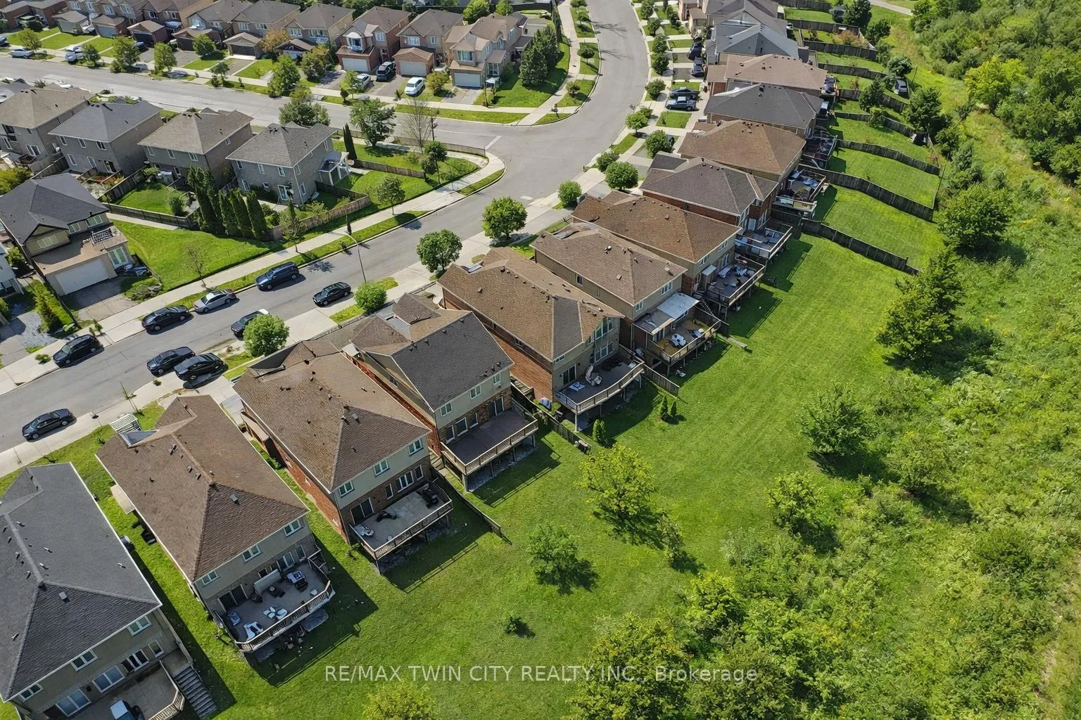 Photo 43 of 59 Newcastle Drive, Kitchener — HOMEH