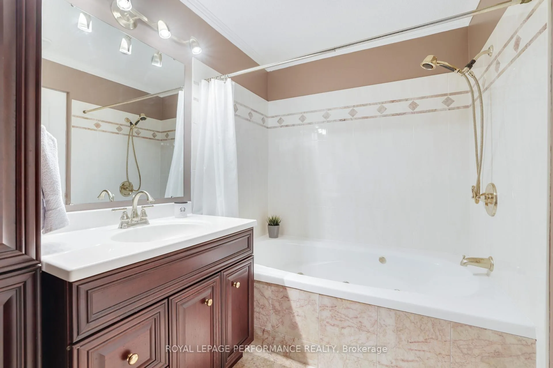 Photo 20 of 4004 Armitage Avenue, Ottawa, Dunrobin Shores — HOMEH