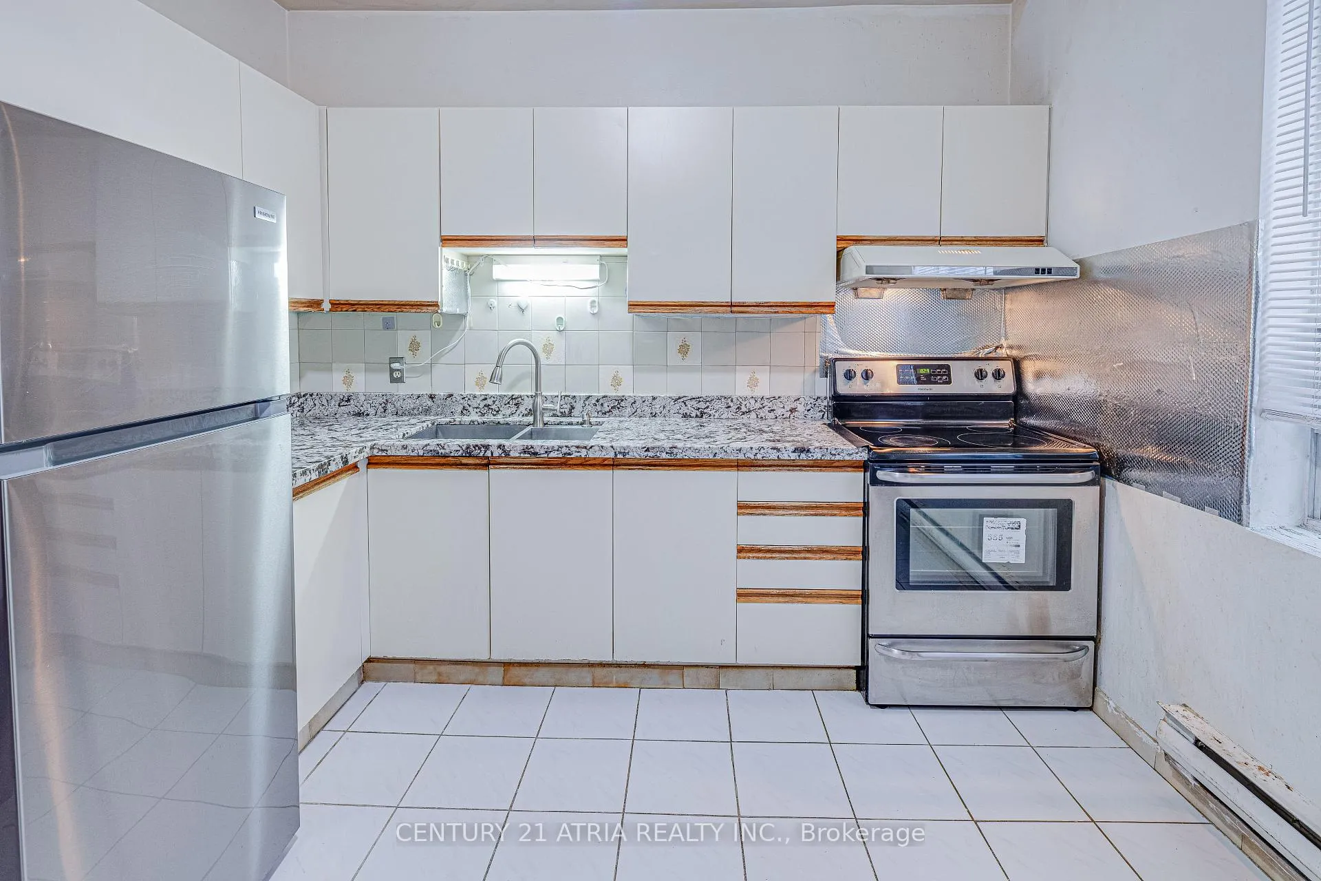 Photo 5 of 1564 Danforth Avenue, Toronto, Danforth — HOMEH