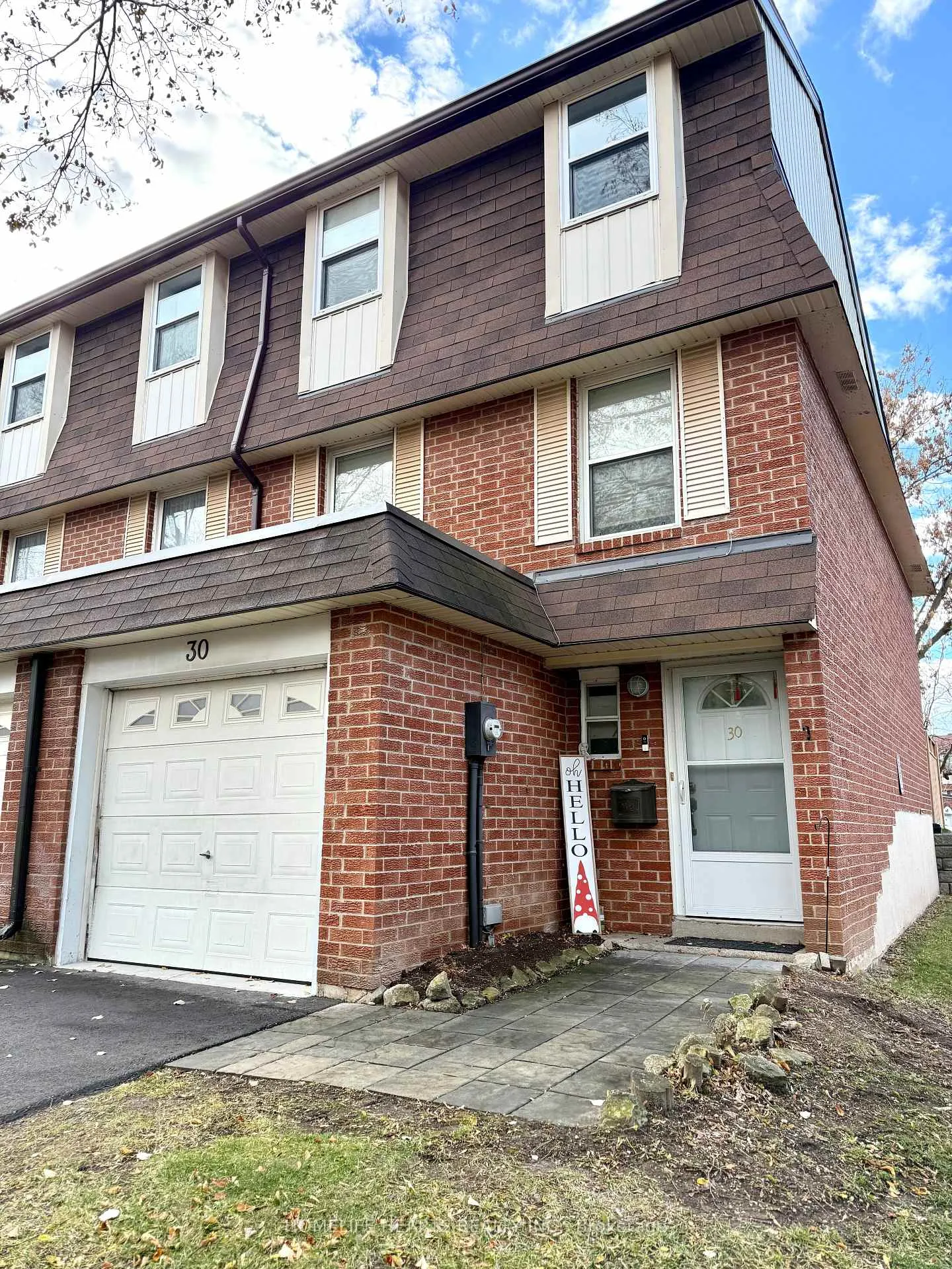 Front of Unit 30, 235 Bronte Street S