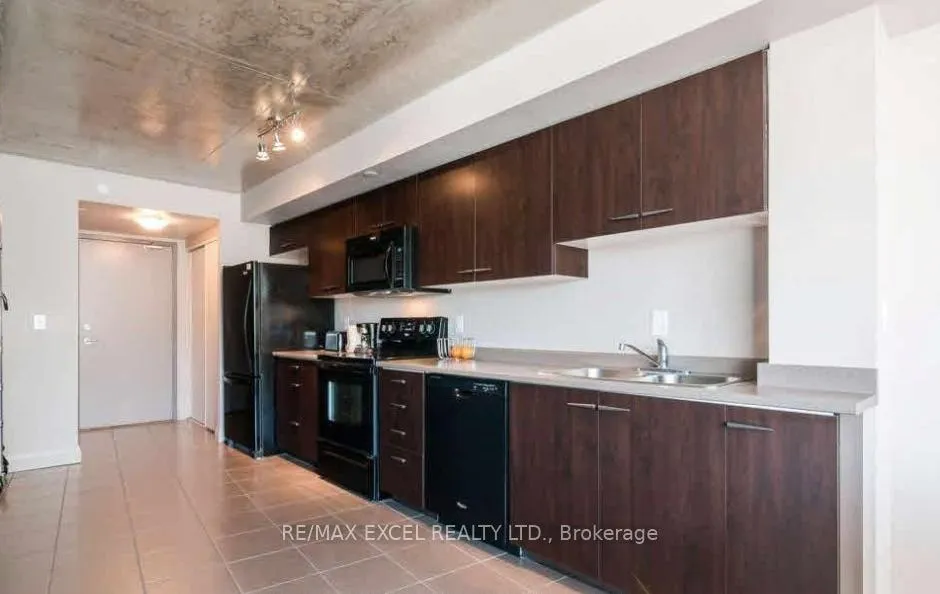 Photo 2 of Unit 613, 121 Queen Street, Kingston, East of Sir John A. Blvd — HOMEH