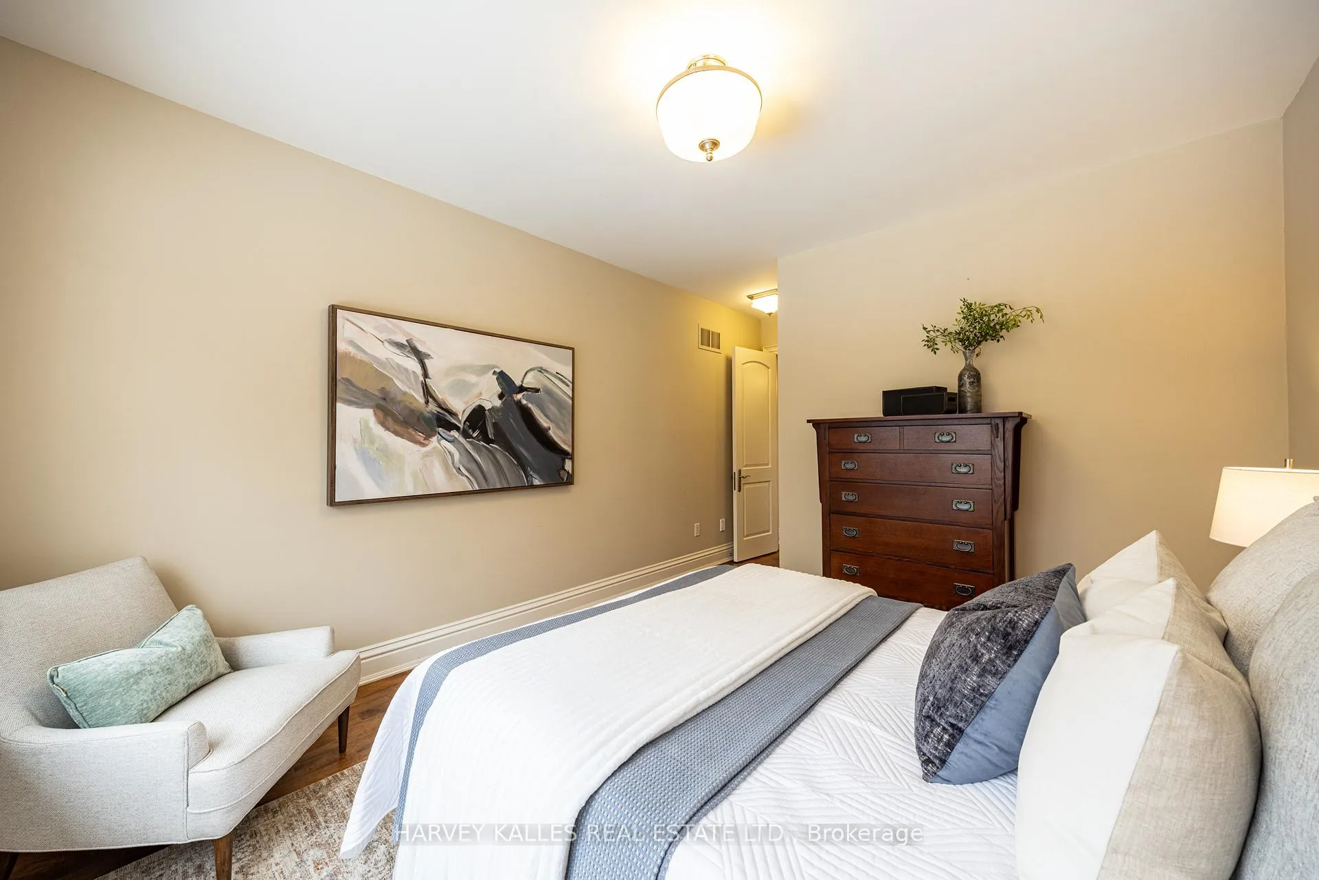 Photo 37 of 34 Hillside Drive, Toronto, Broadview North — HOMEH
